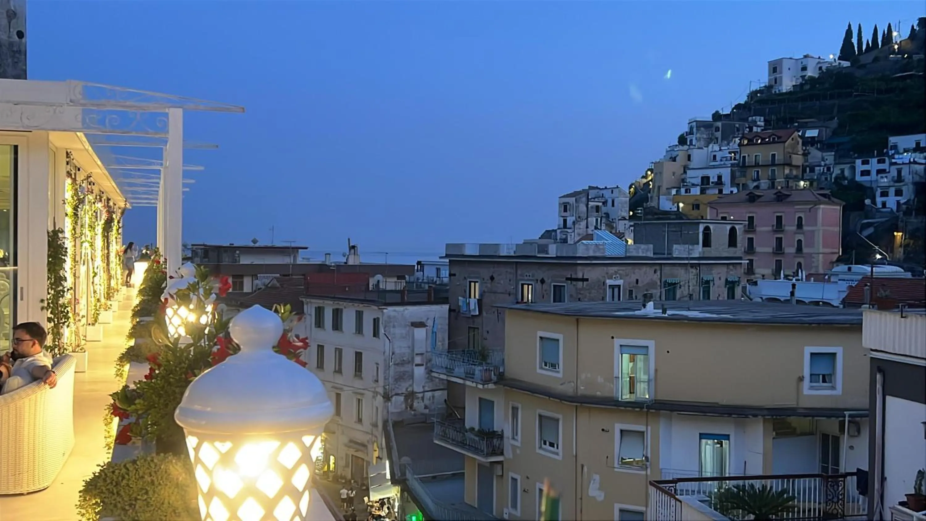 Lounge or bar in Minori Palace