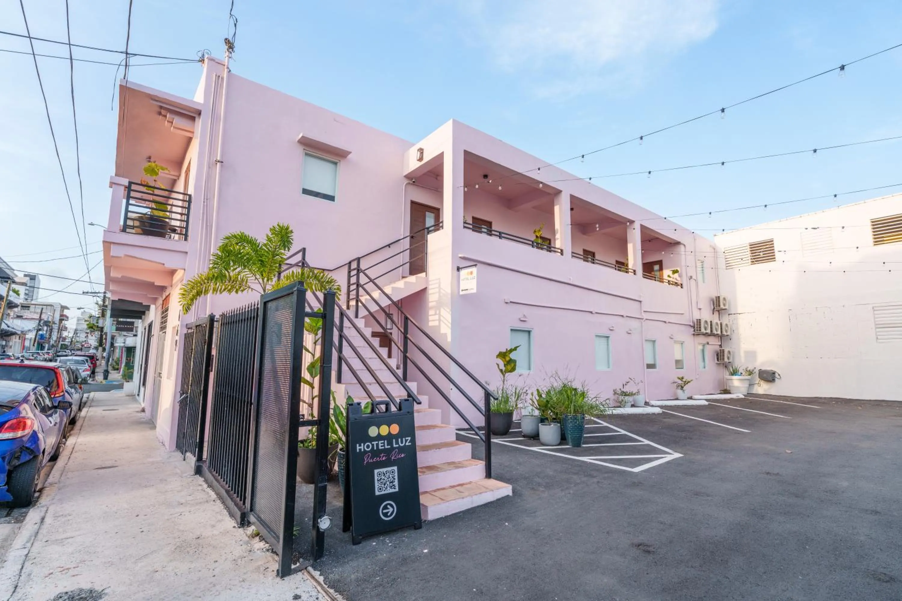 Property building in Room 8 Budget Bunk Room with Free Parking - Santurce