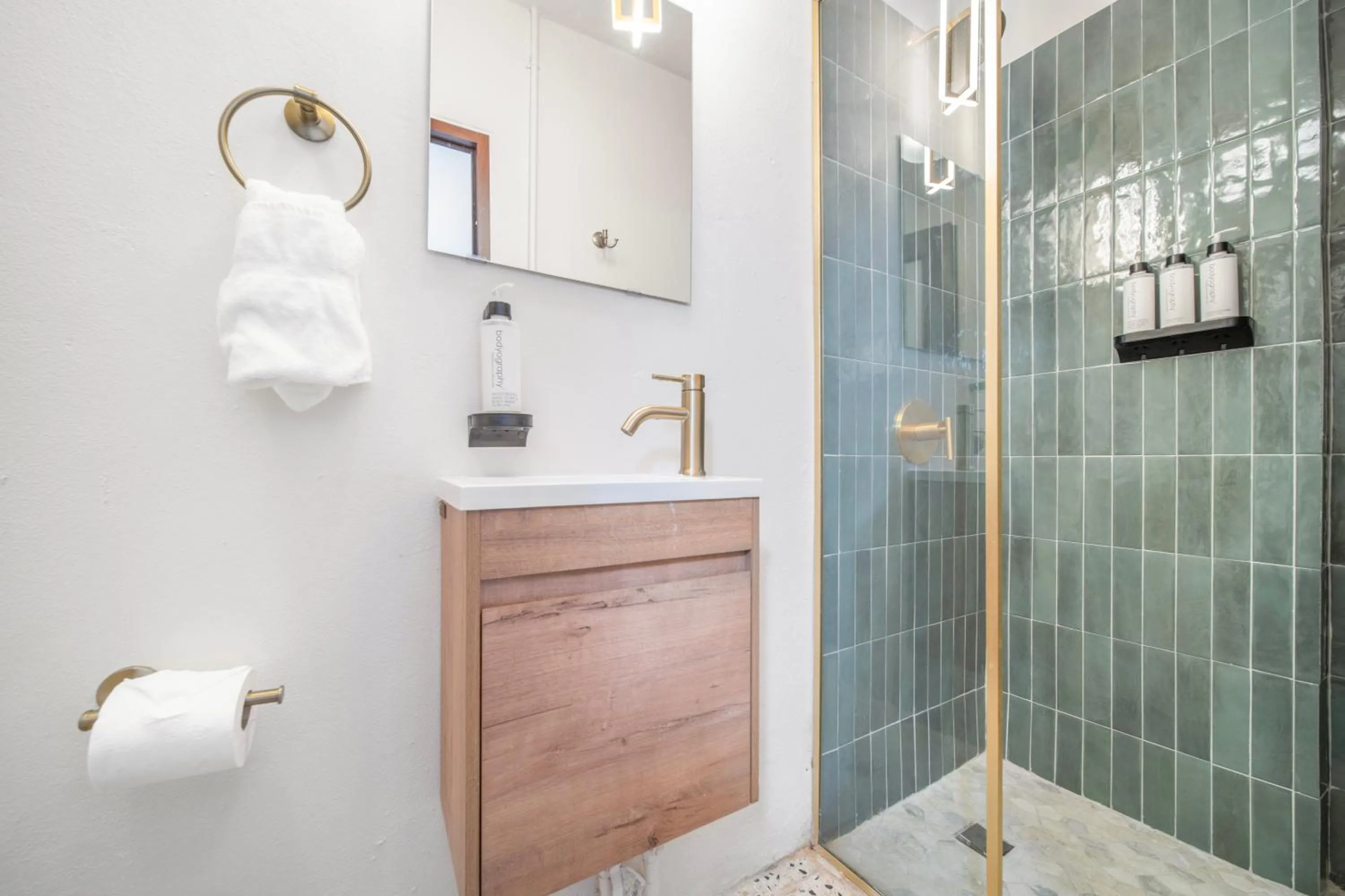 Bathroom in Room 8 Budget Bunk Room with Free Parking - Santurce