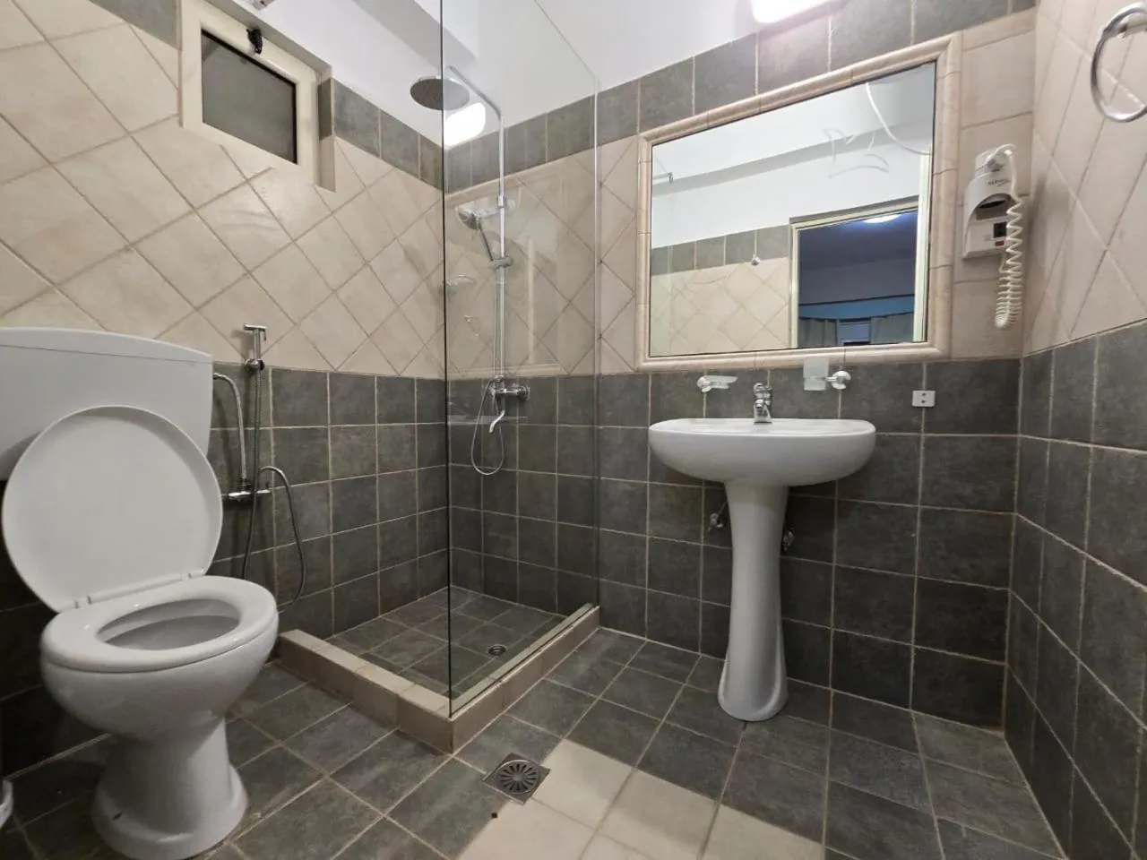 Bathroom in Olivet Hotel