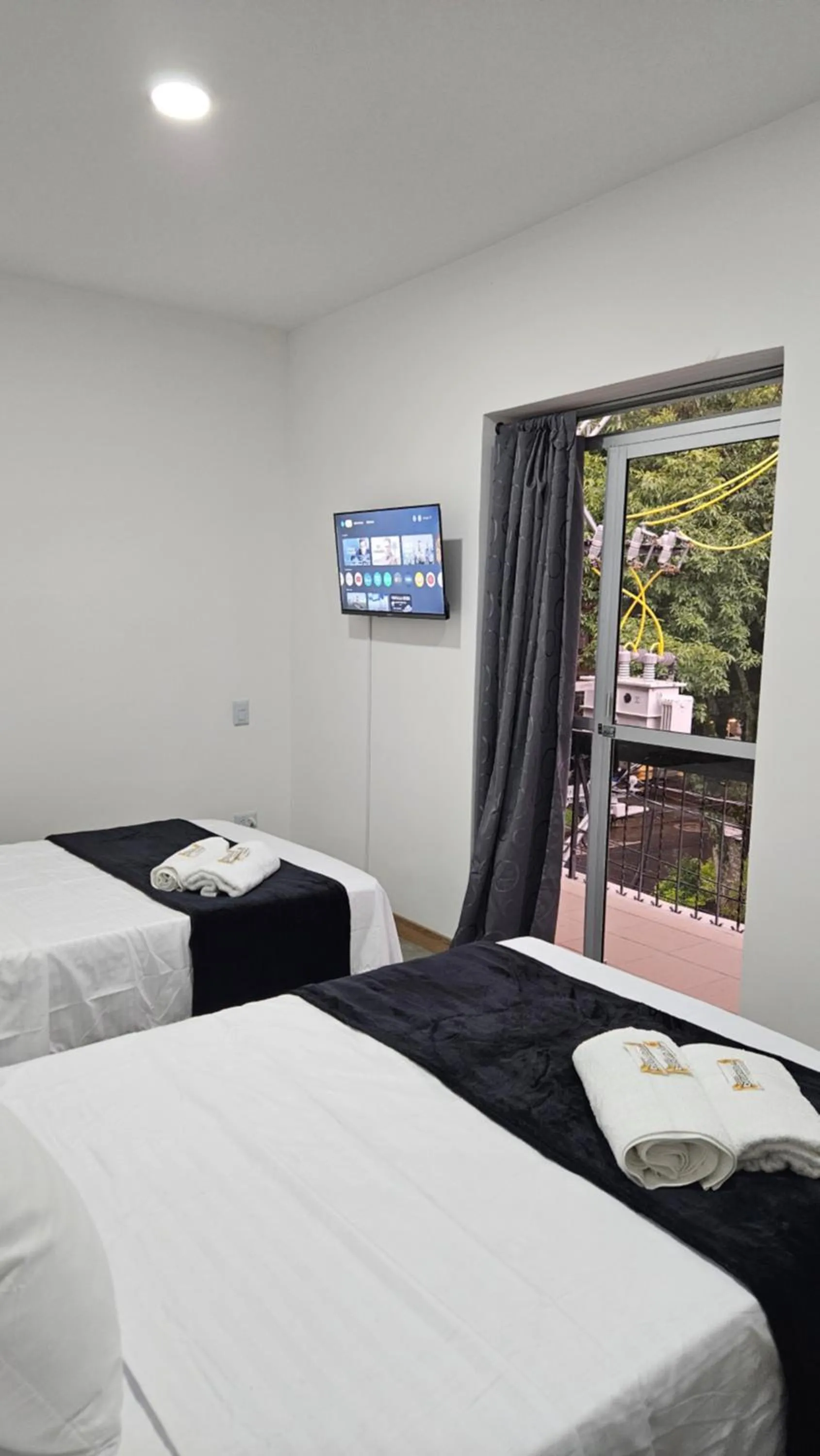 Photo of the whole room, Bed in Komfort House Premium