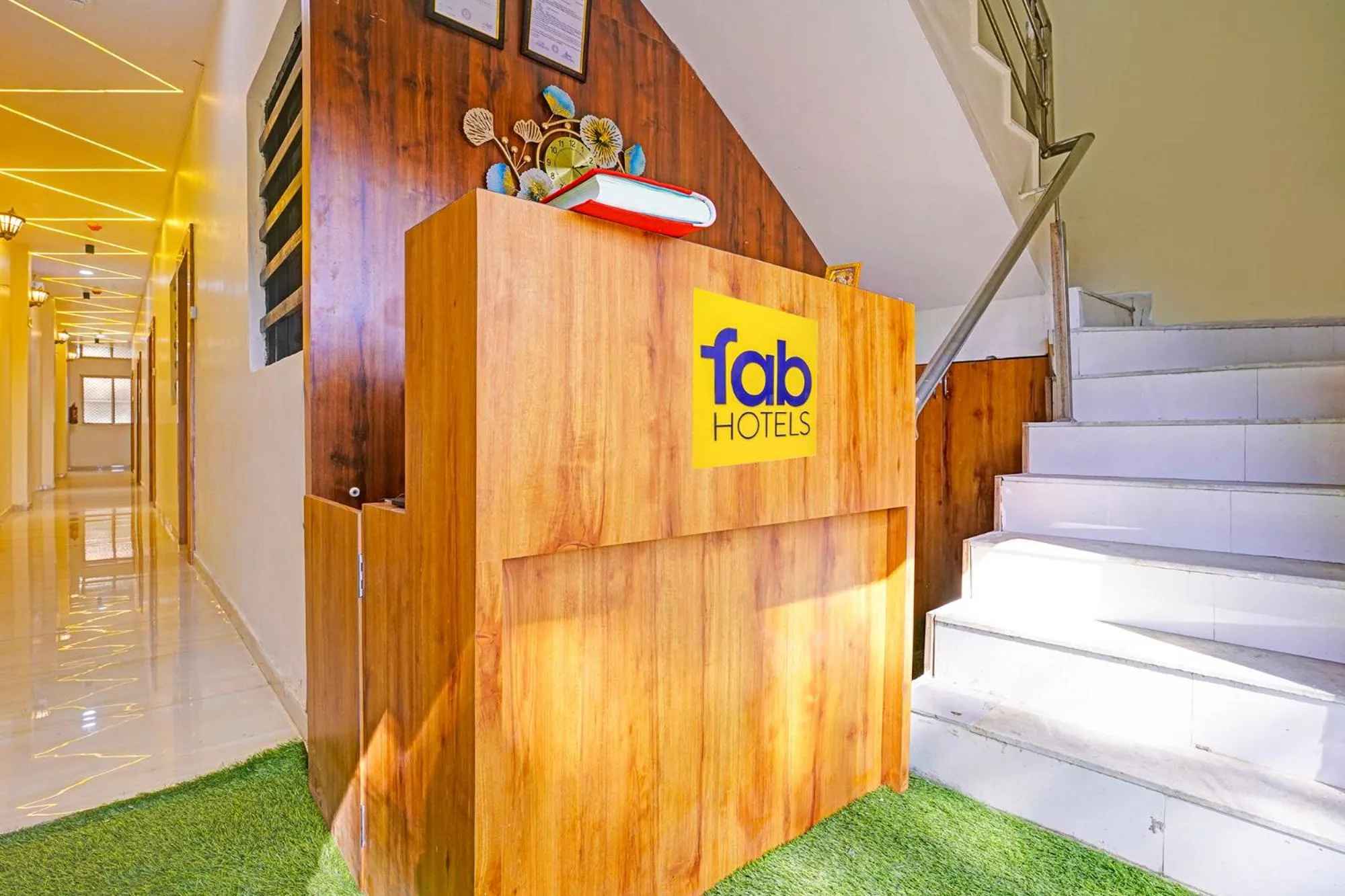 Lobby or reception in FabHotel Airport View - Nr Airport