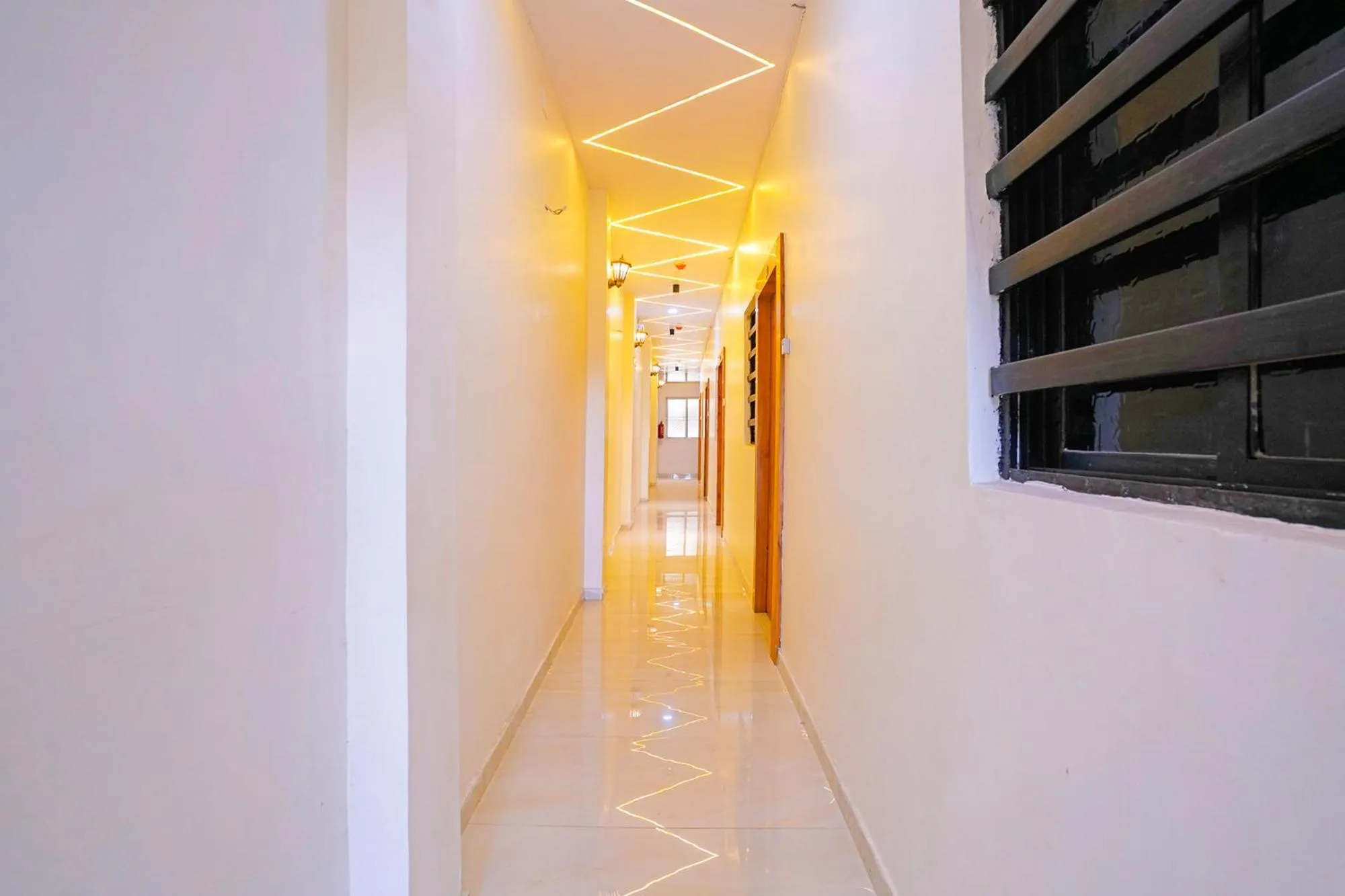 Lobby or reception in FabHotel Airport View - Nr Airport