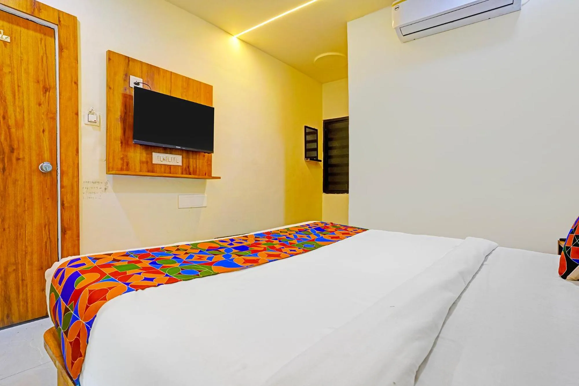 Bed in FabHotel Airport View - Nr Airport