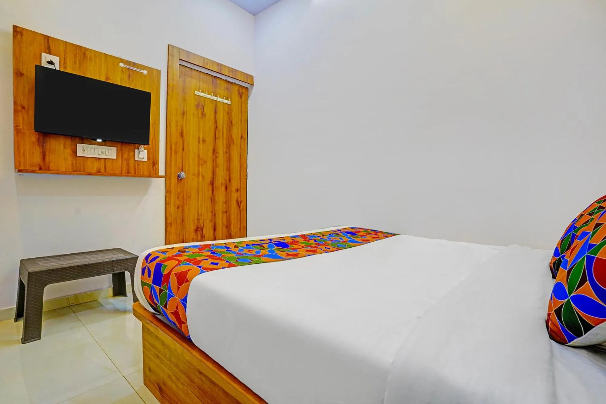 Bed in FabHotel Airport View - Nr Airport