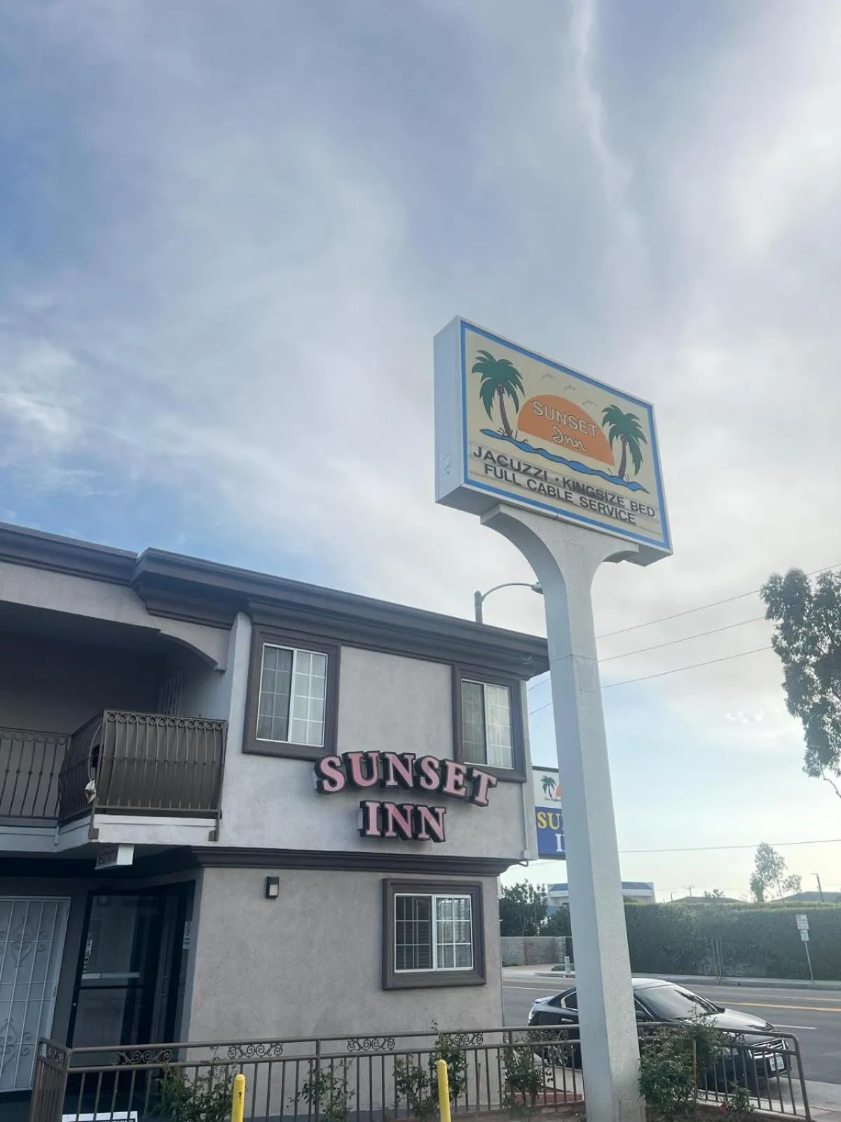 Sunset Inn & Suites