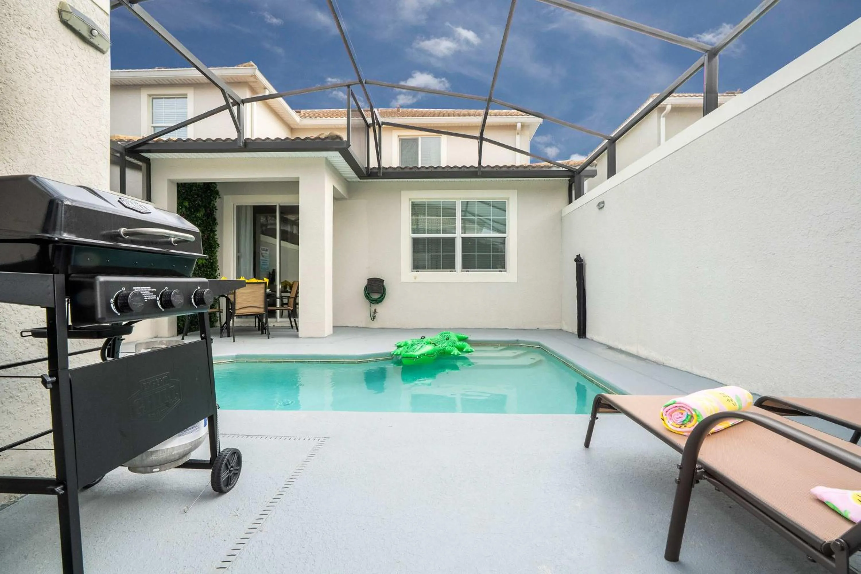 Vibrant 5Bd w Private Pool & Waterpark at Storey Lake 4811M