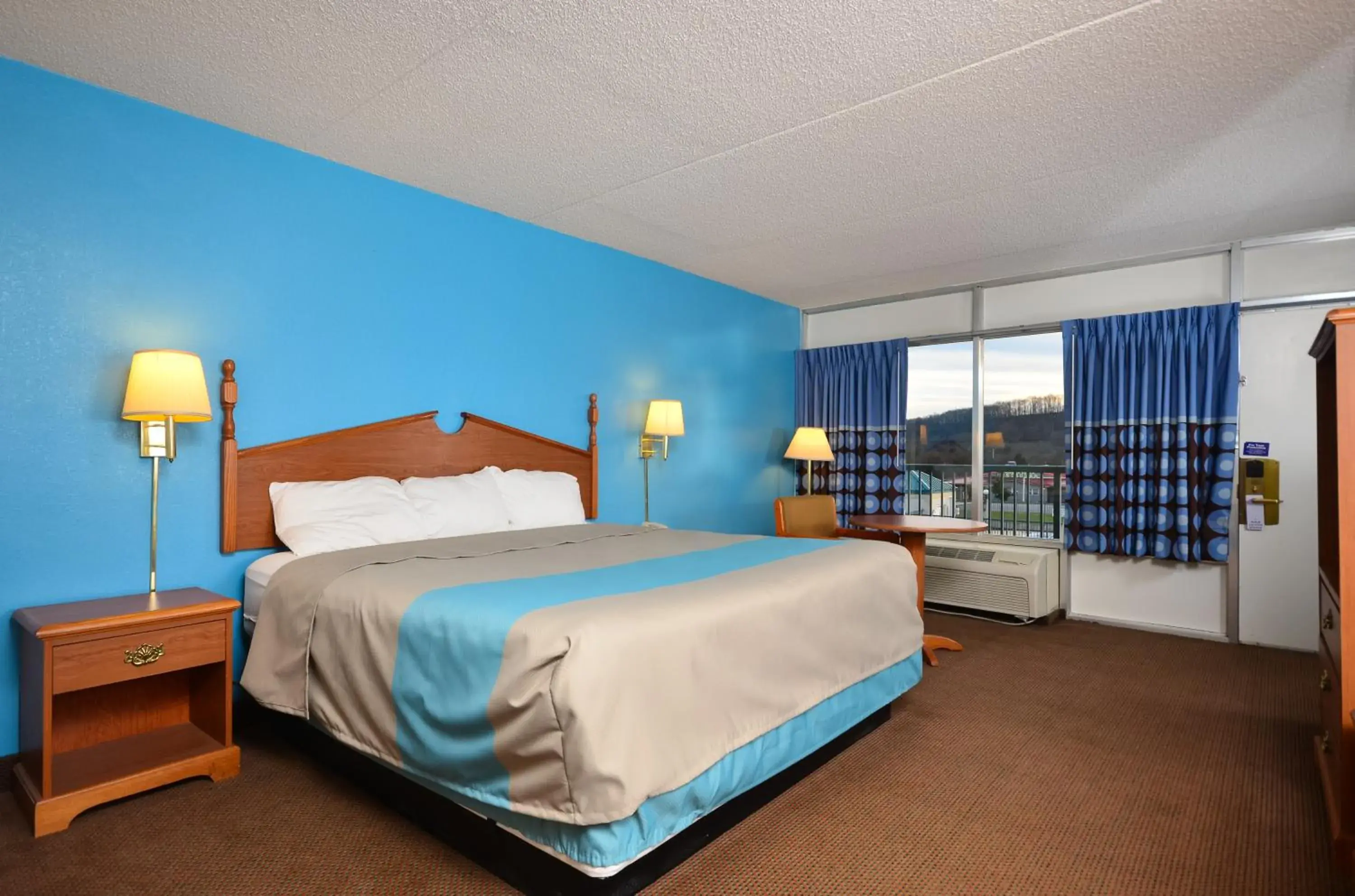 Bedroom, Bed in Motel 6-Pulaski, TN Bedroom, Bed in Motel 6-Pulaski, TN