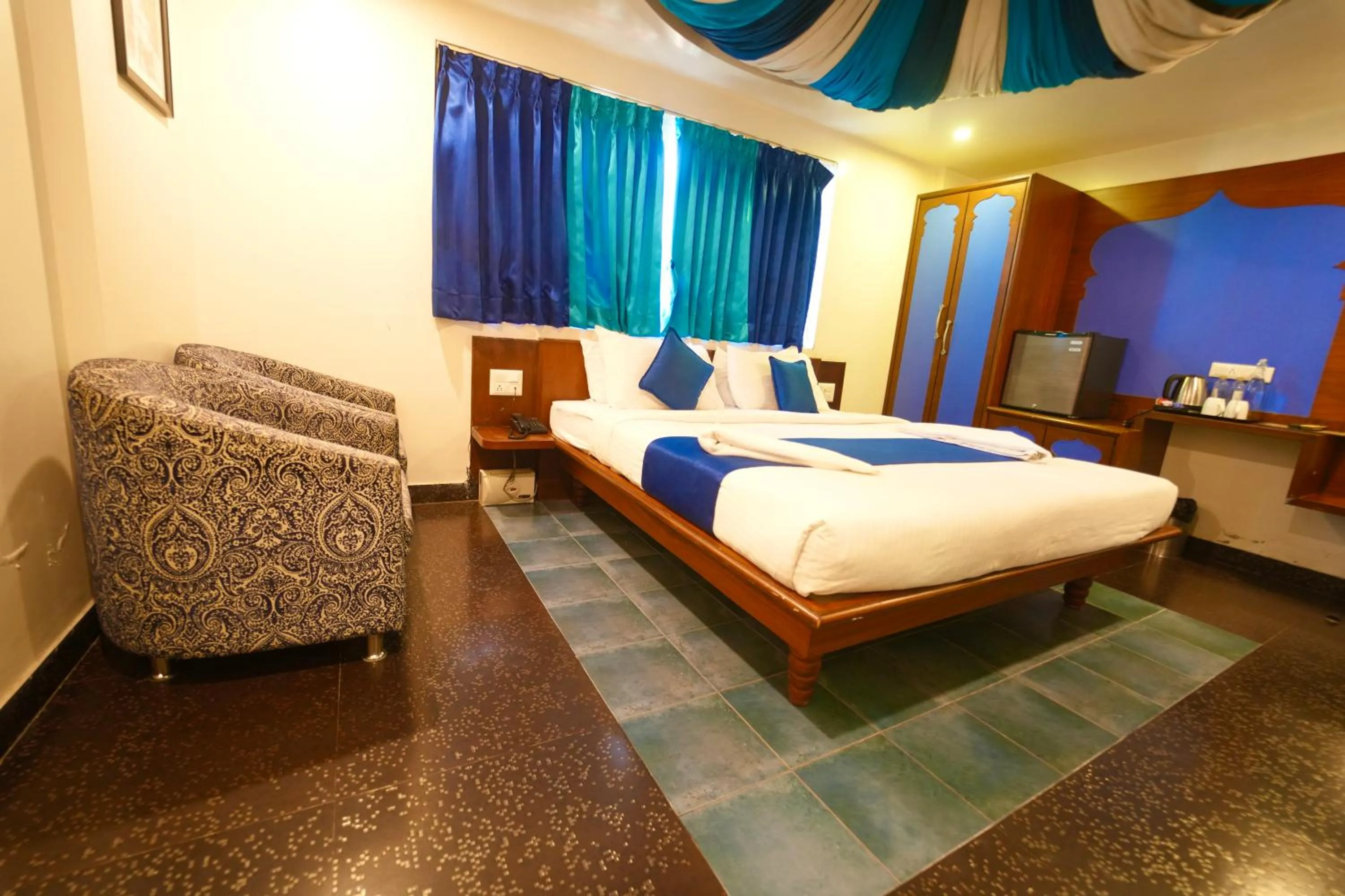 Bedroom, Bed in Sepoy Grande Mysore