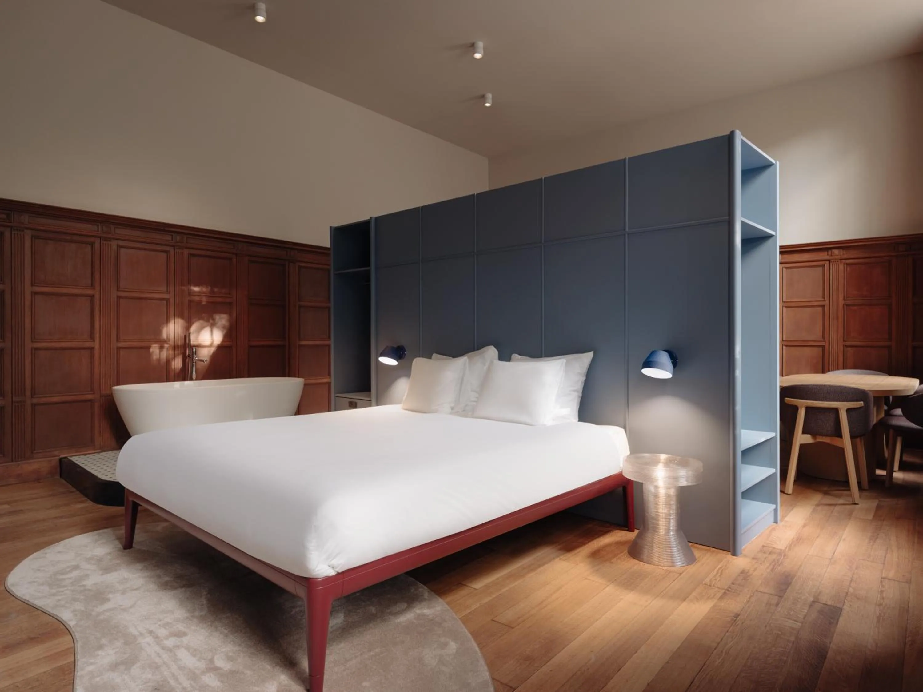 Bed in Conscious Hotel Oudegracht