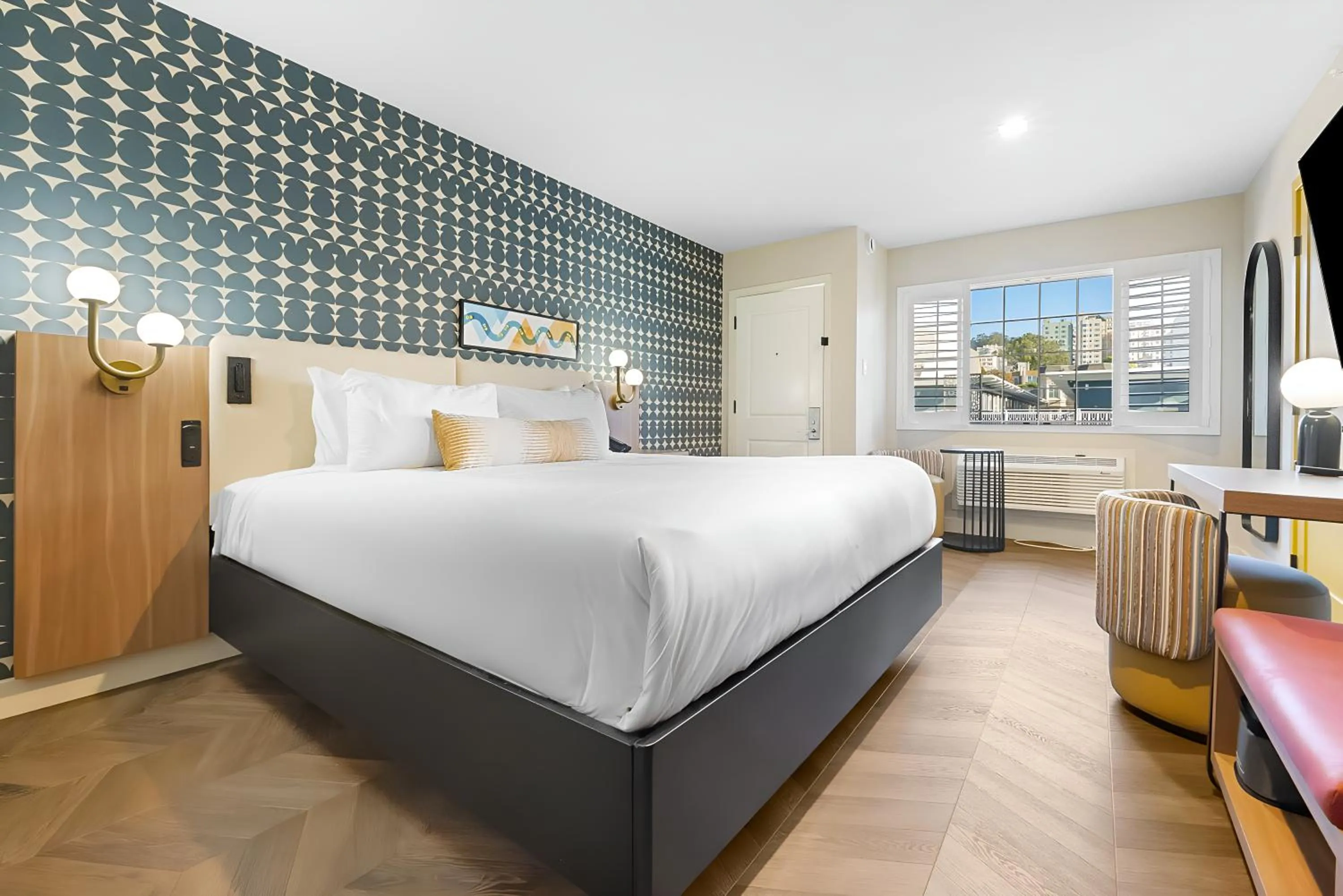 Photo of the whole room, Bed in Star Motel