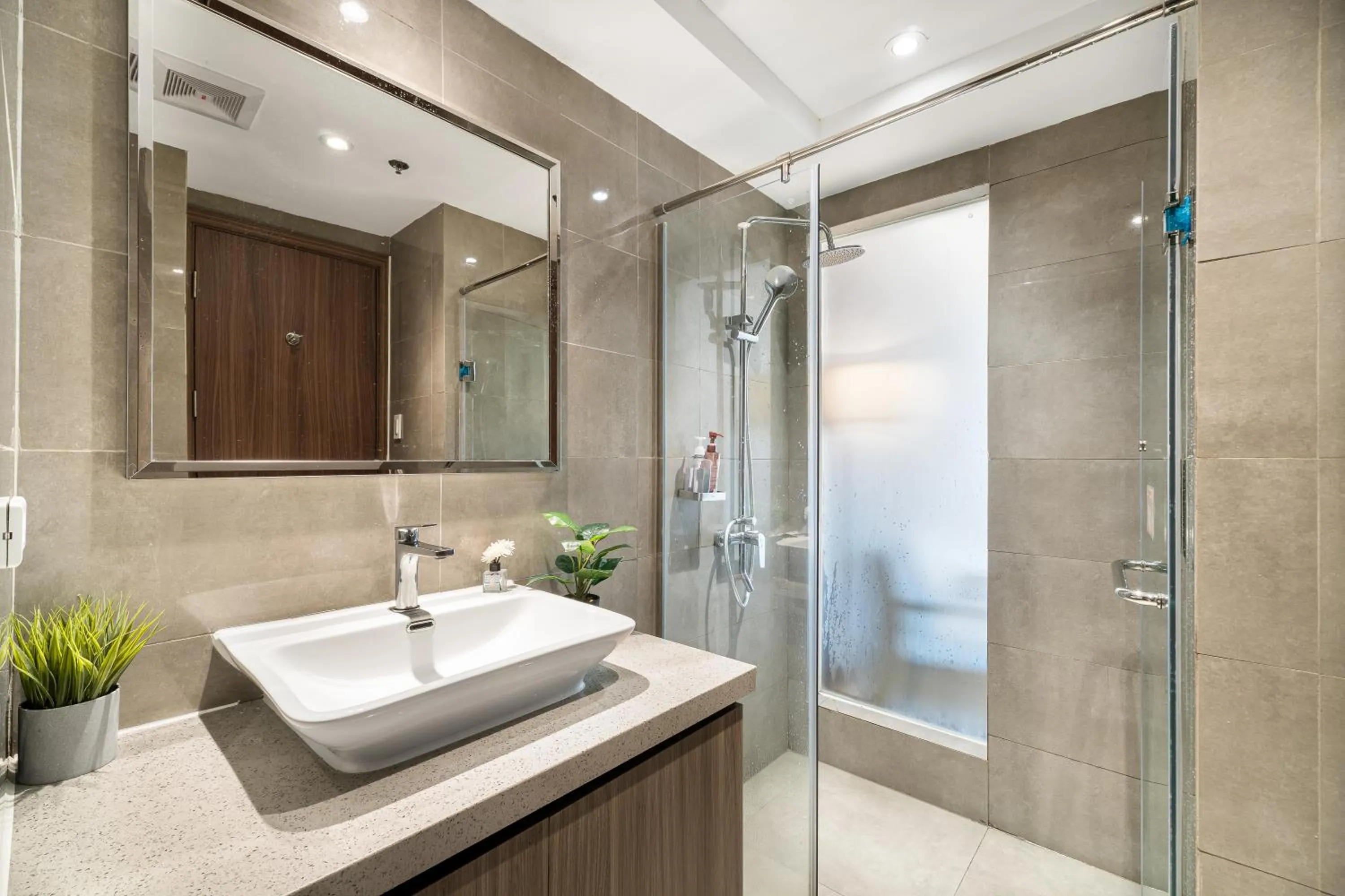 Spacious Unit & High-Floor Hotel near City of Dreams, Airport, Okada, and Solaire Casino