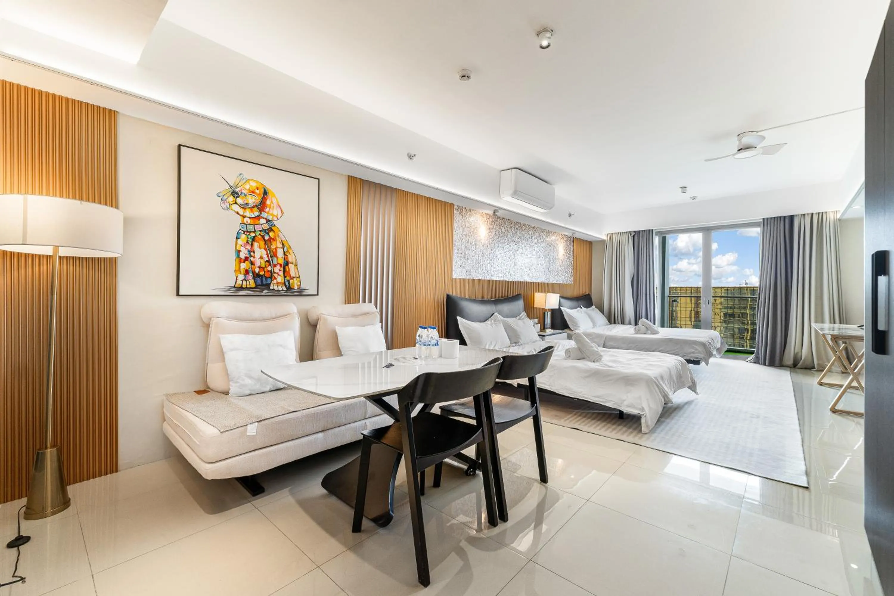 Deluxe Quadruple Room in Spacious Unit & High-Floor Hotel near City of Dreams, Airport, Okada, and Solaire Casino