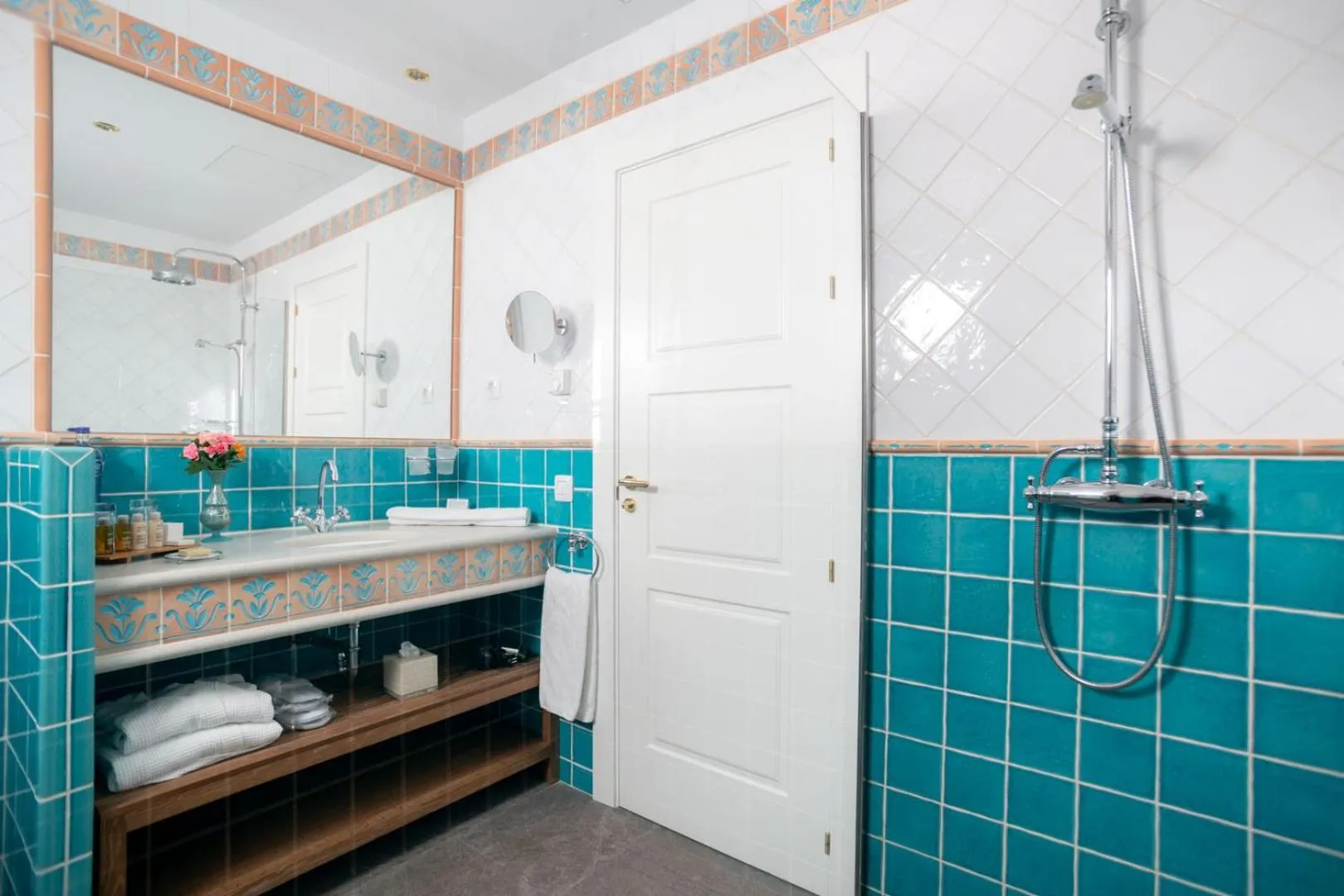 Bathroom in Hotel Mas de la Costa ****