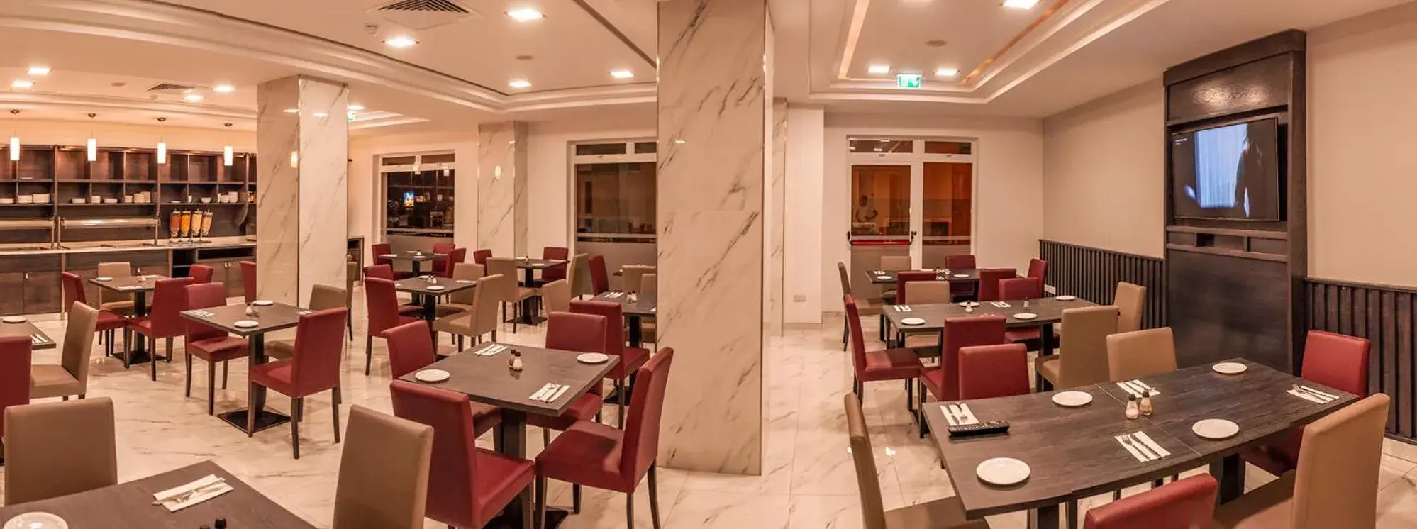 Restaurant/places to eat in Cerviola Hotel Restaurant/places to eat in Cerviola Hotel