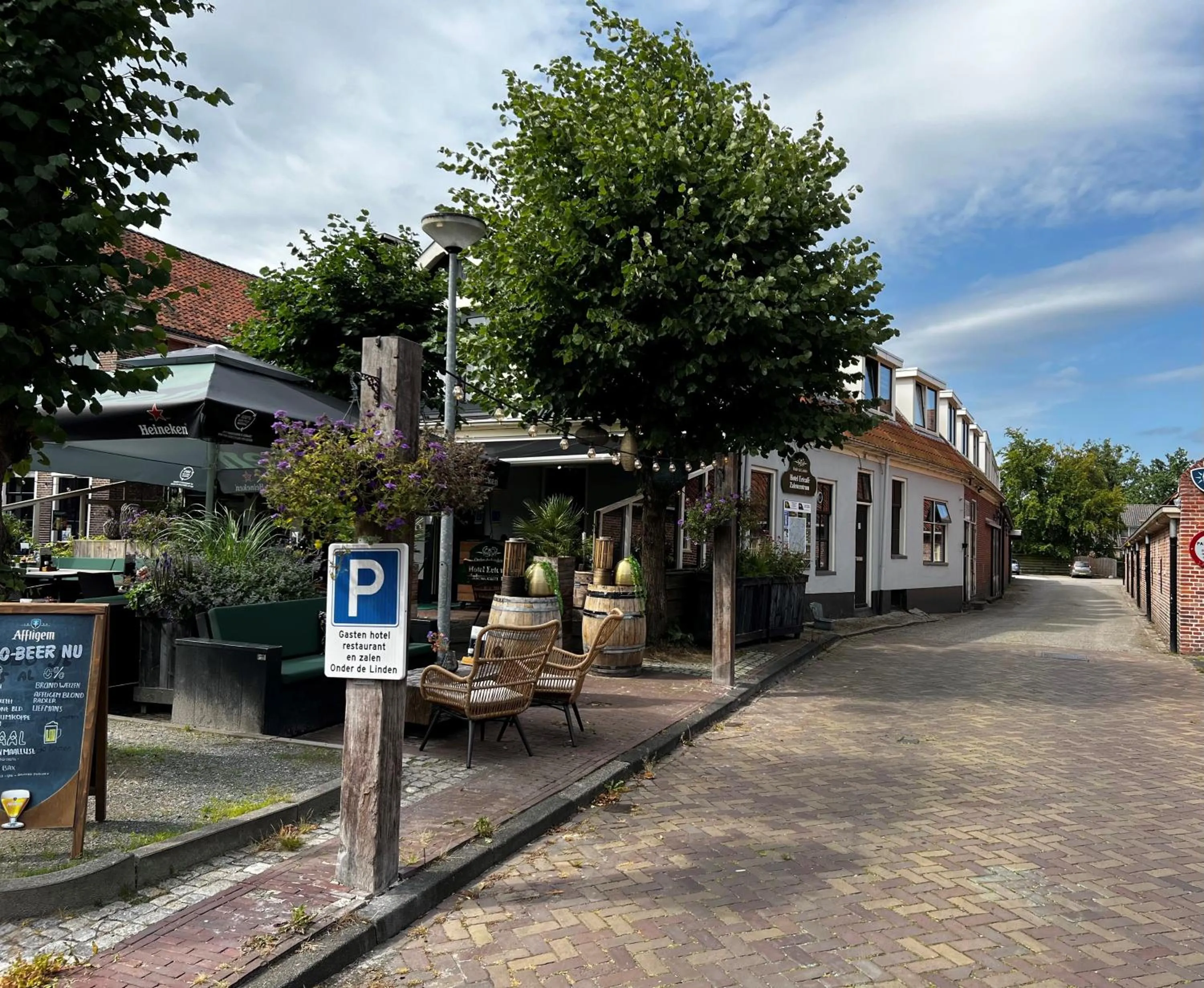 Property building in Hotel Onder De Linden