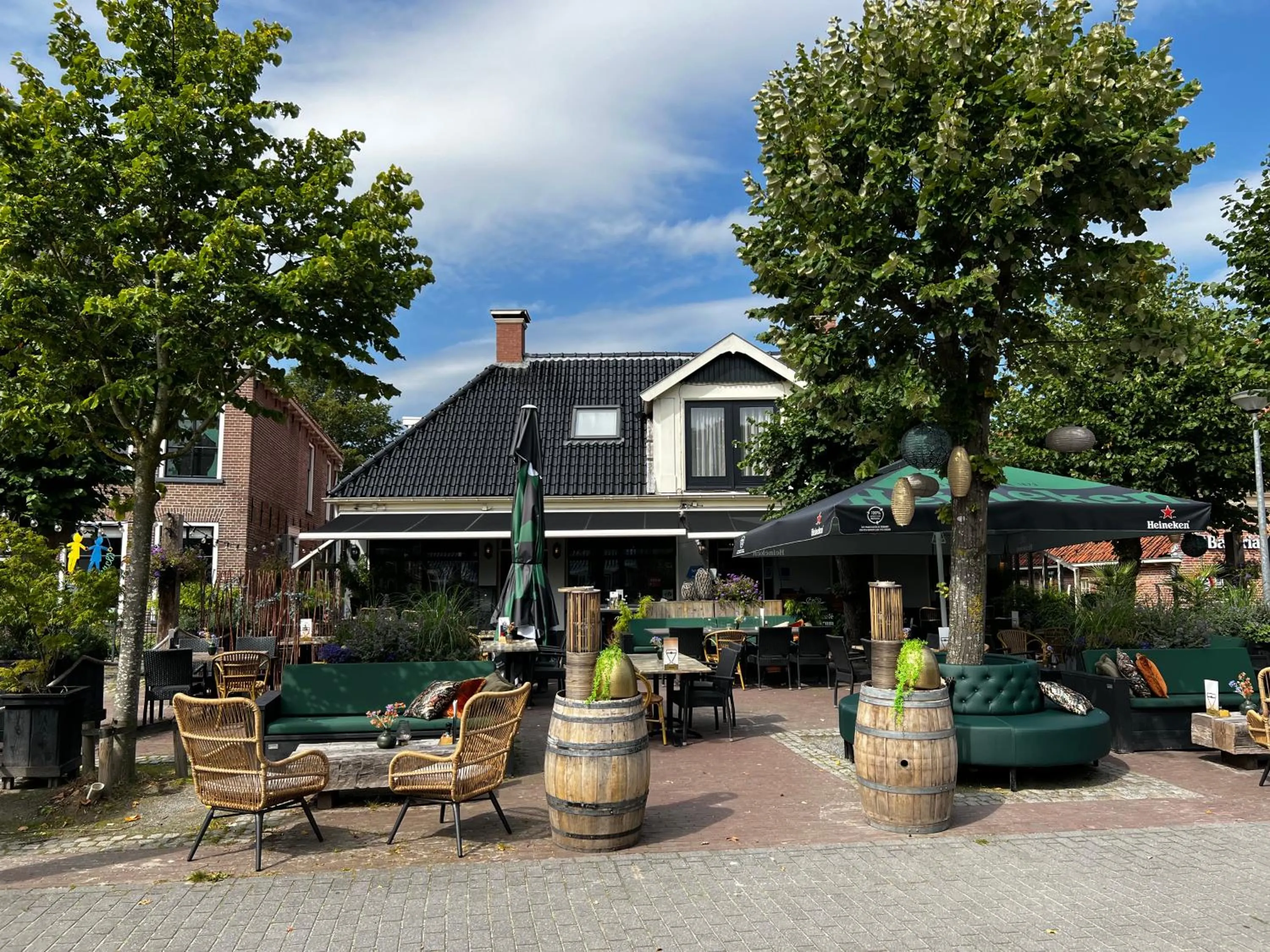 Property building in Hotel Onder De Linden