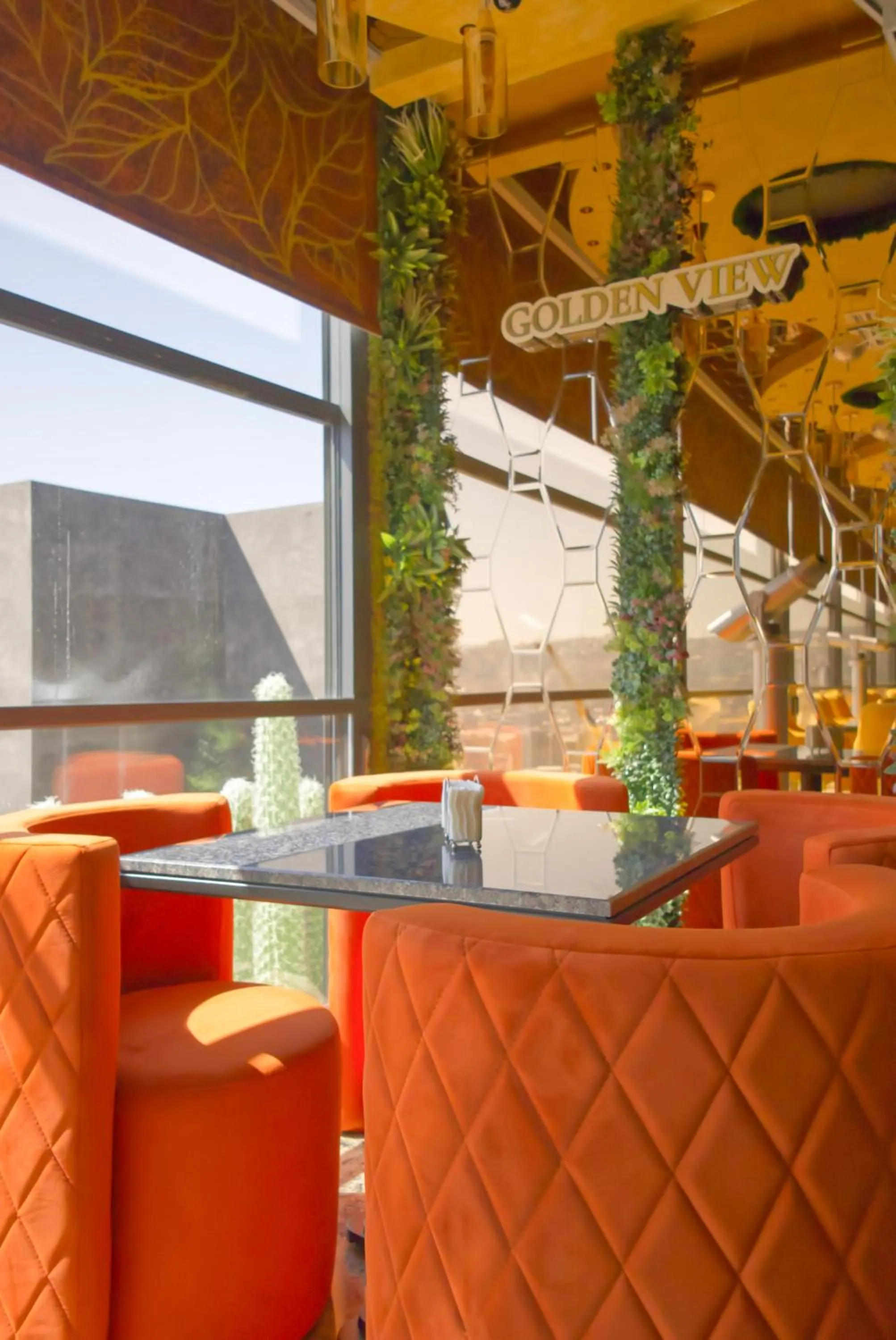 Restaurant/places to eat in Carat Hotel Yerevan