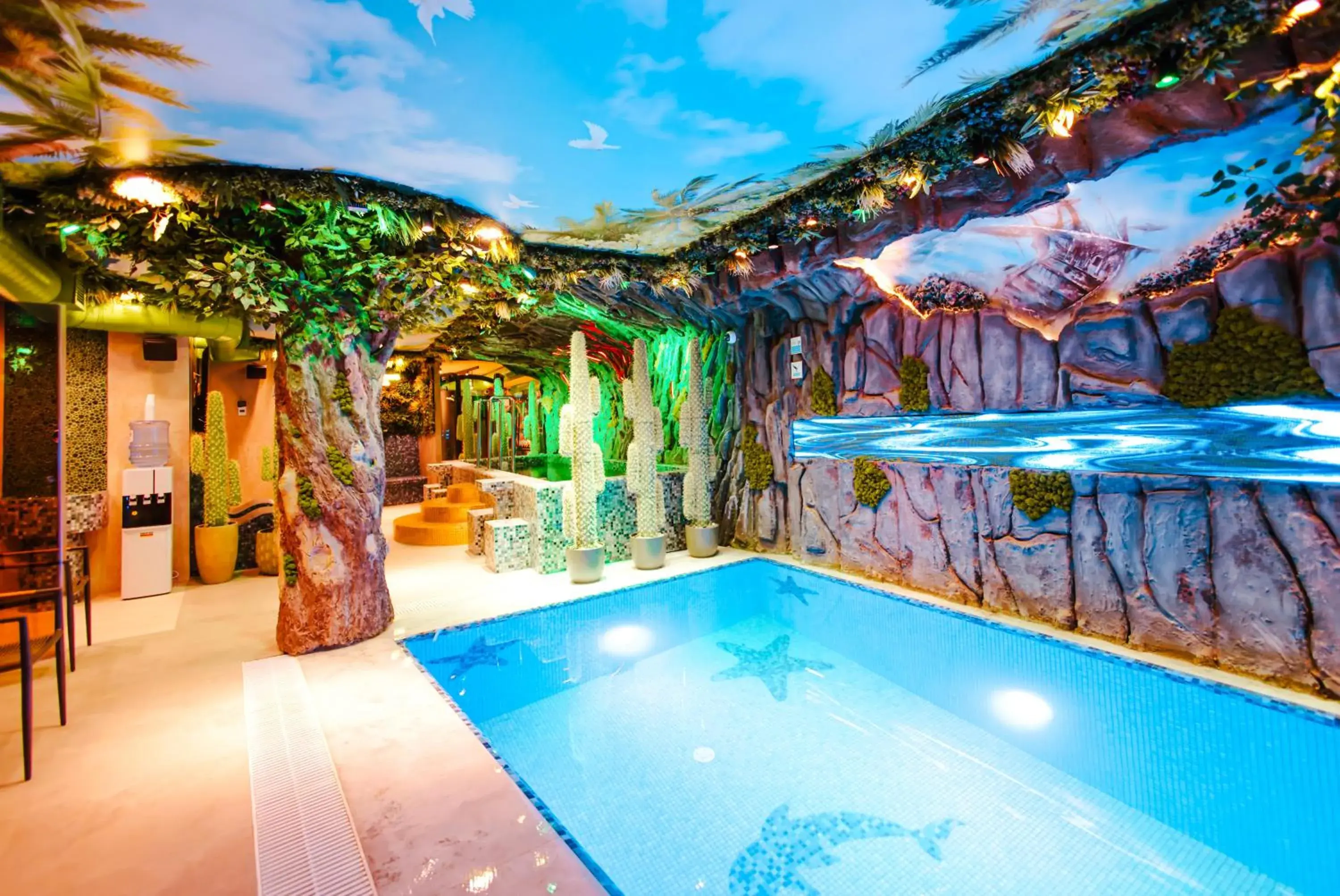 Swimming pool in Carat Hotel Yerevan Swimming pool in Carat Hotel Yerevan