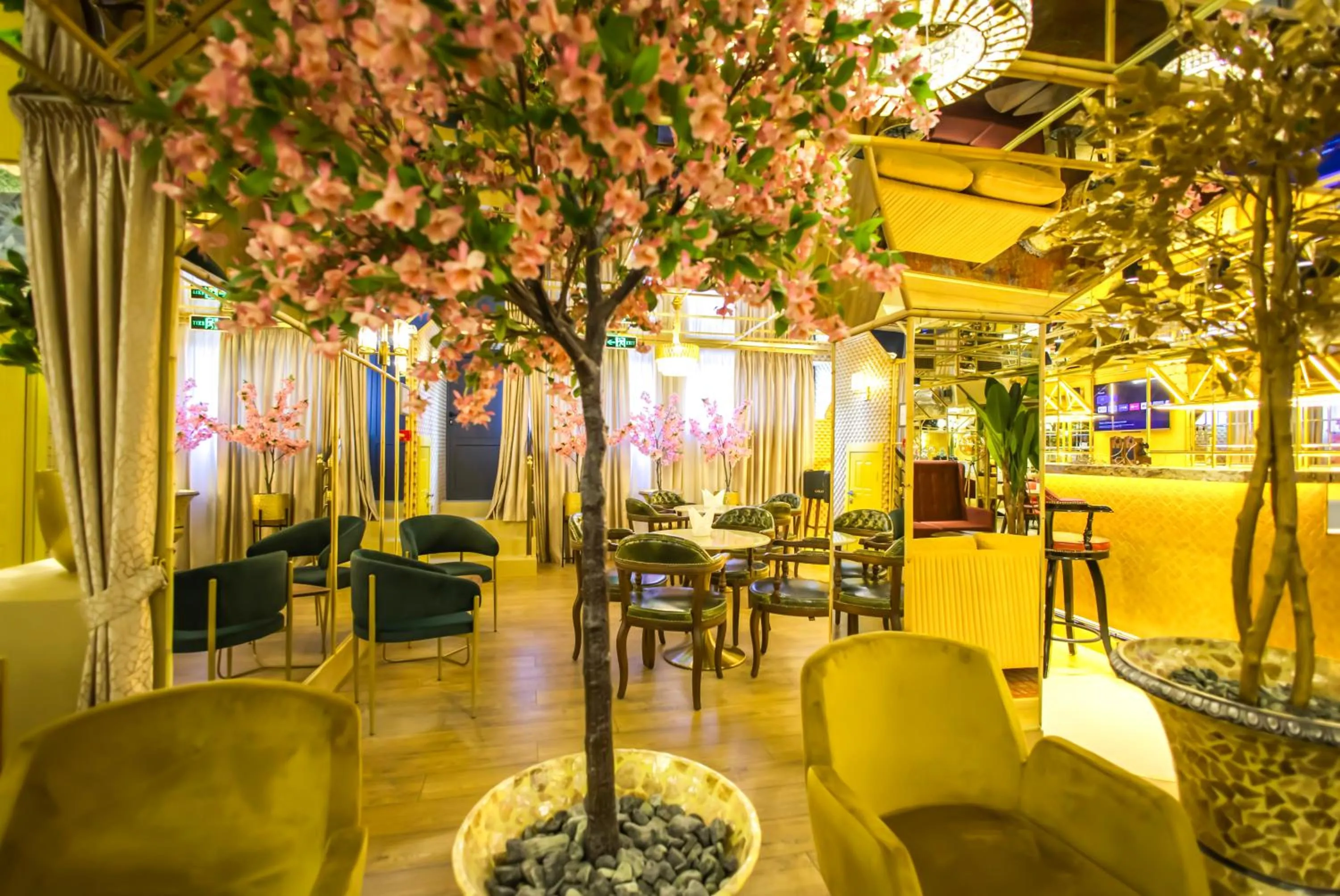 Lounge or bar in Carat Hotel Yerevan