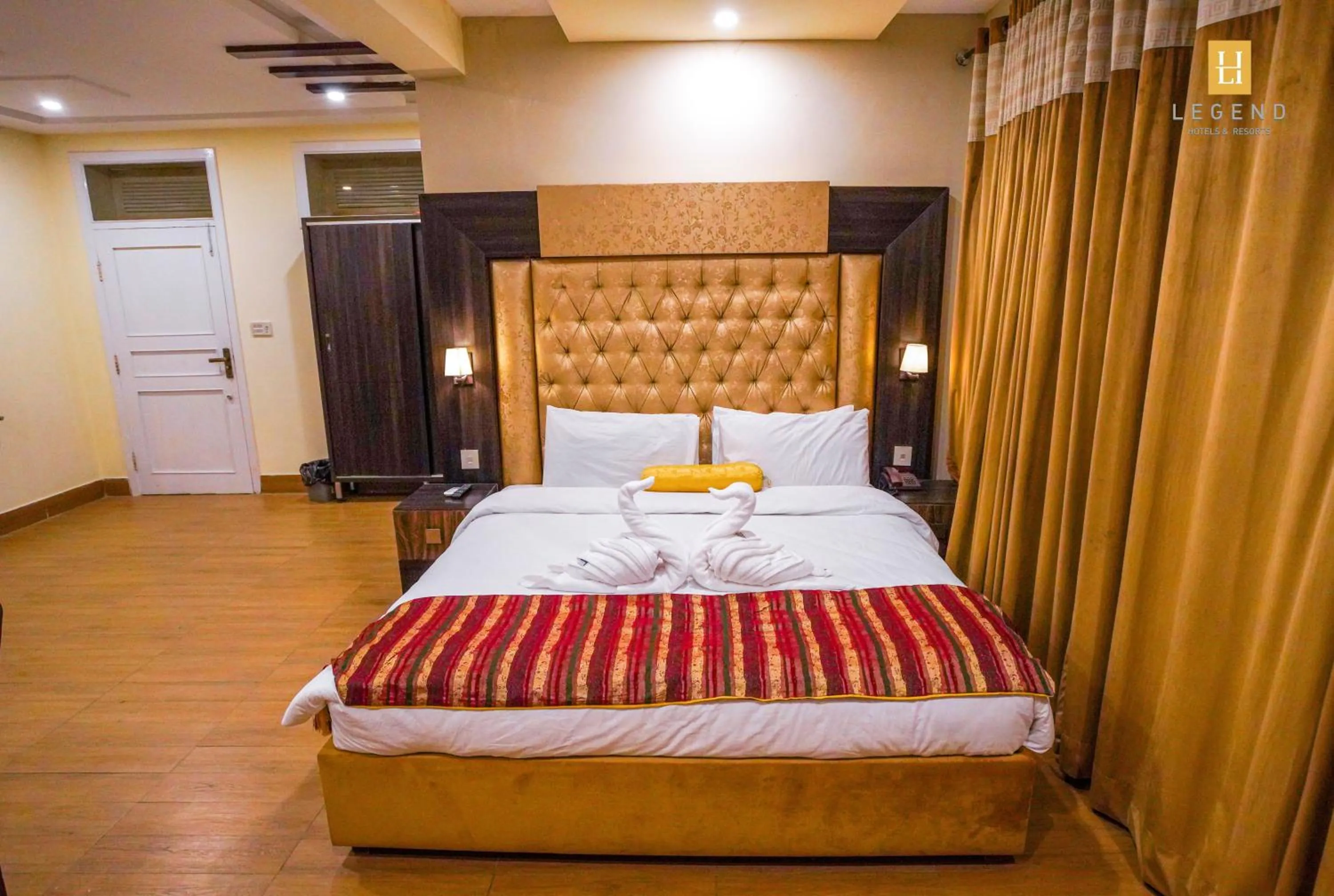 Bedroom, Bed in Legend Hotel Hunza