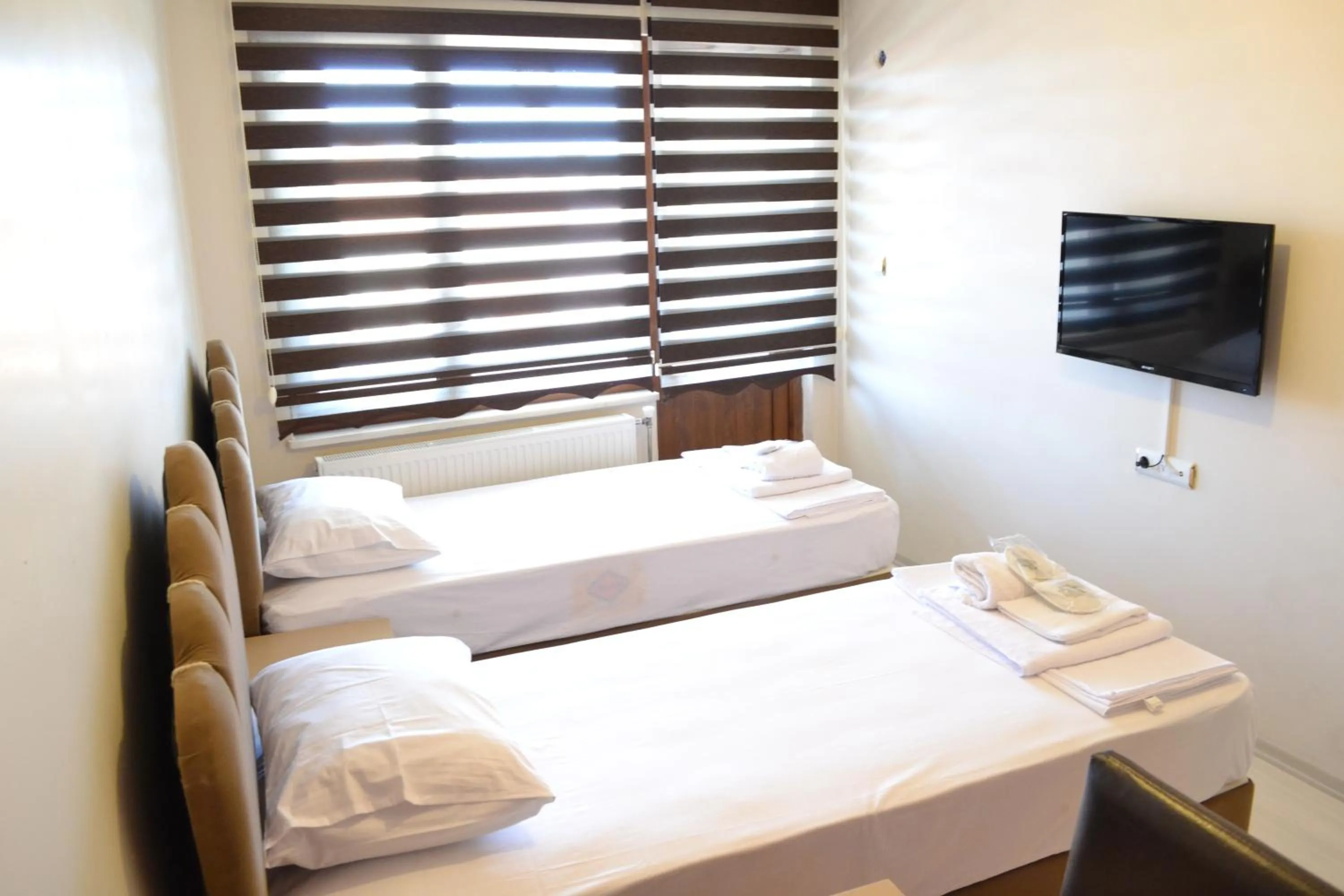 Photo of the whole room, Bed in Selimiye Palace