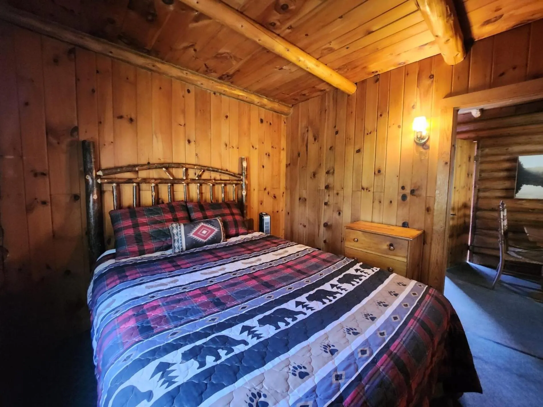 Bed in Cramers Point Lake Breeze