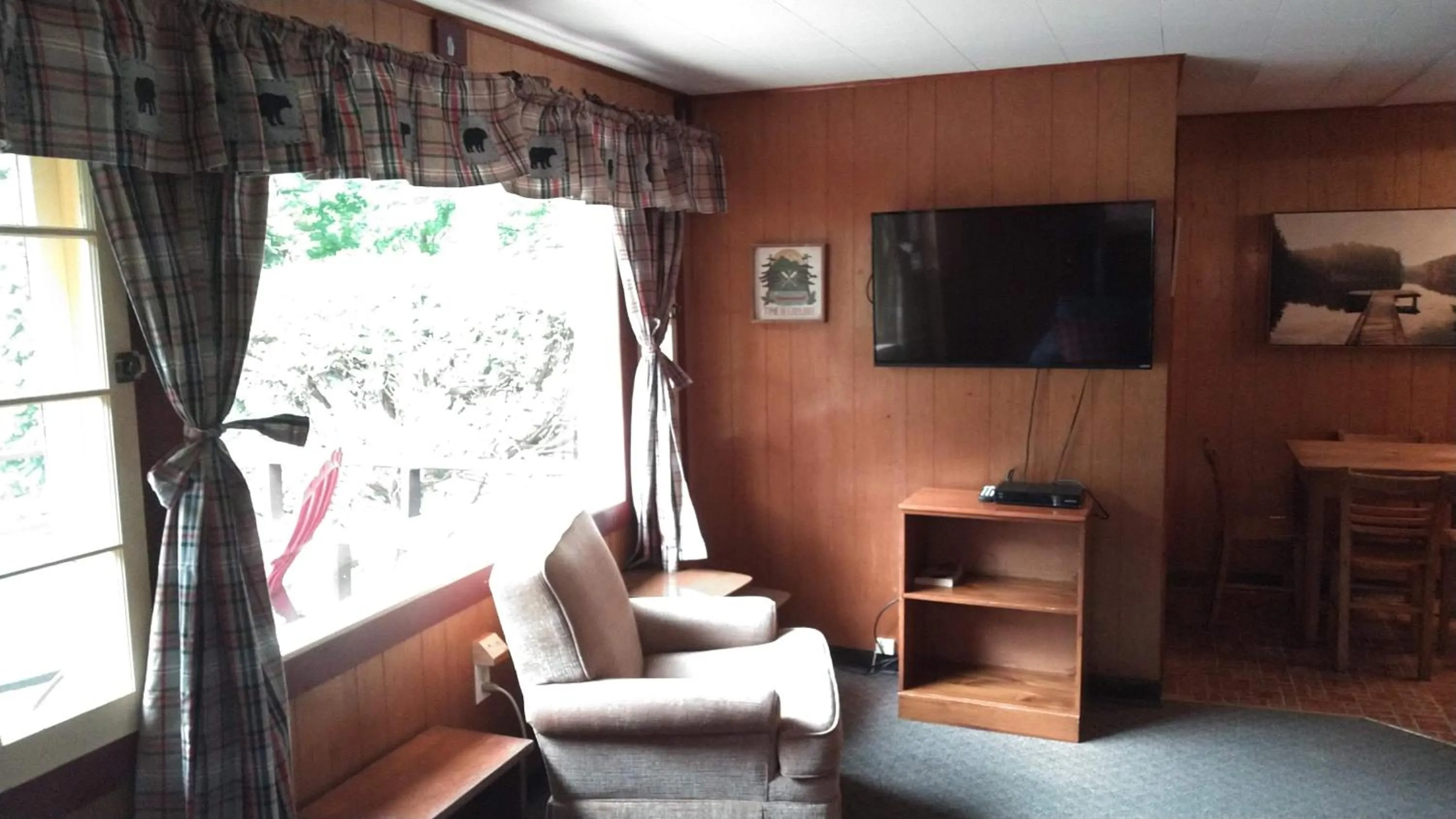 Cramers Point Lake Breeze