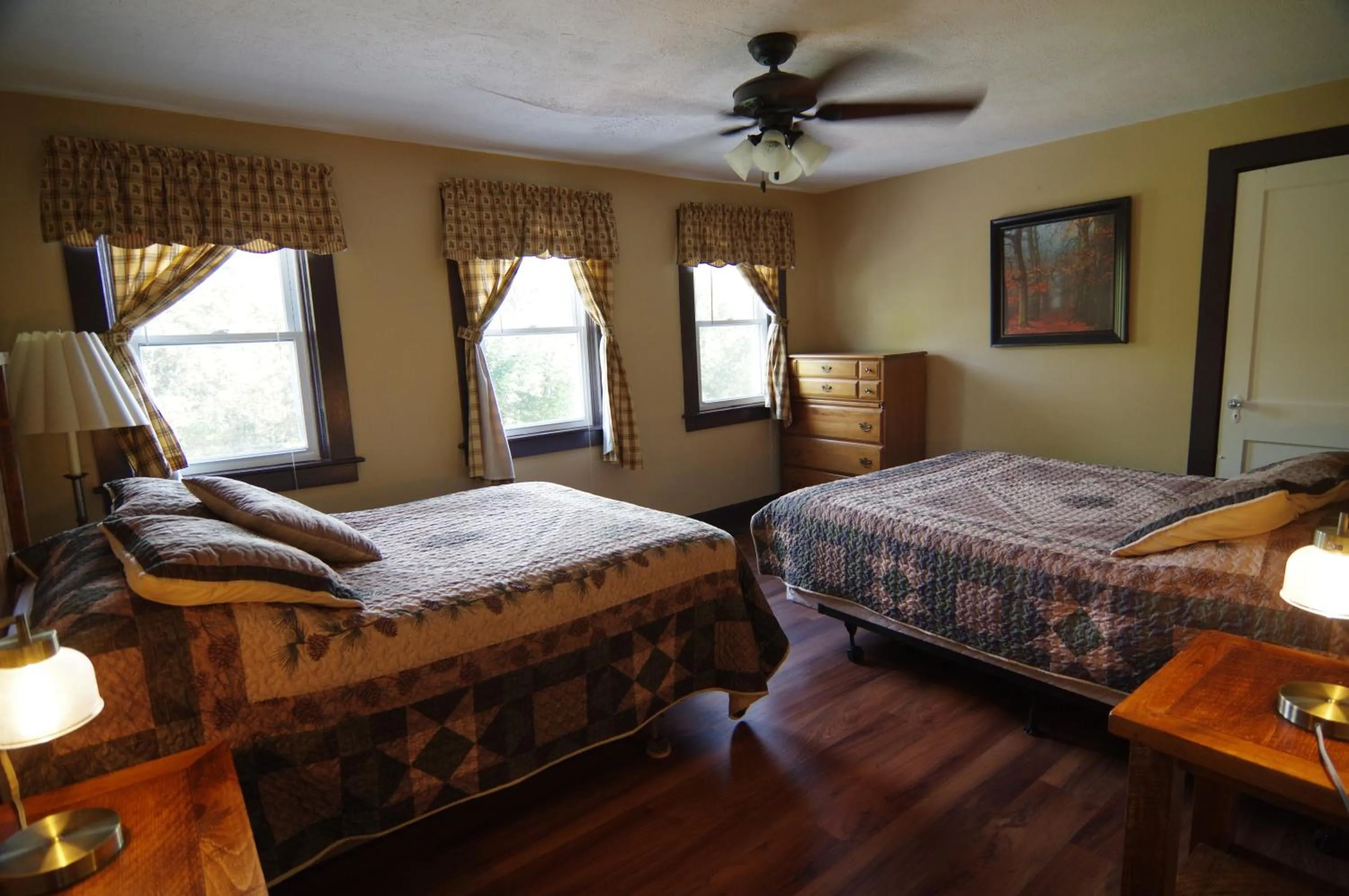 Bed in Cramers Point Lake Breeze