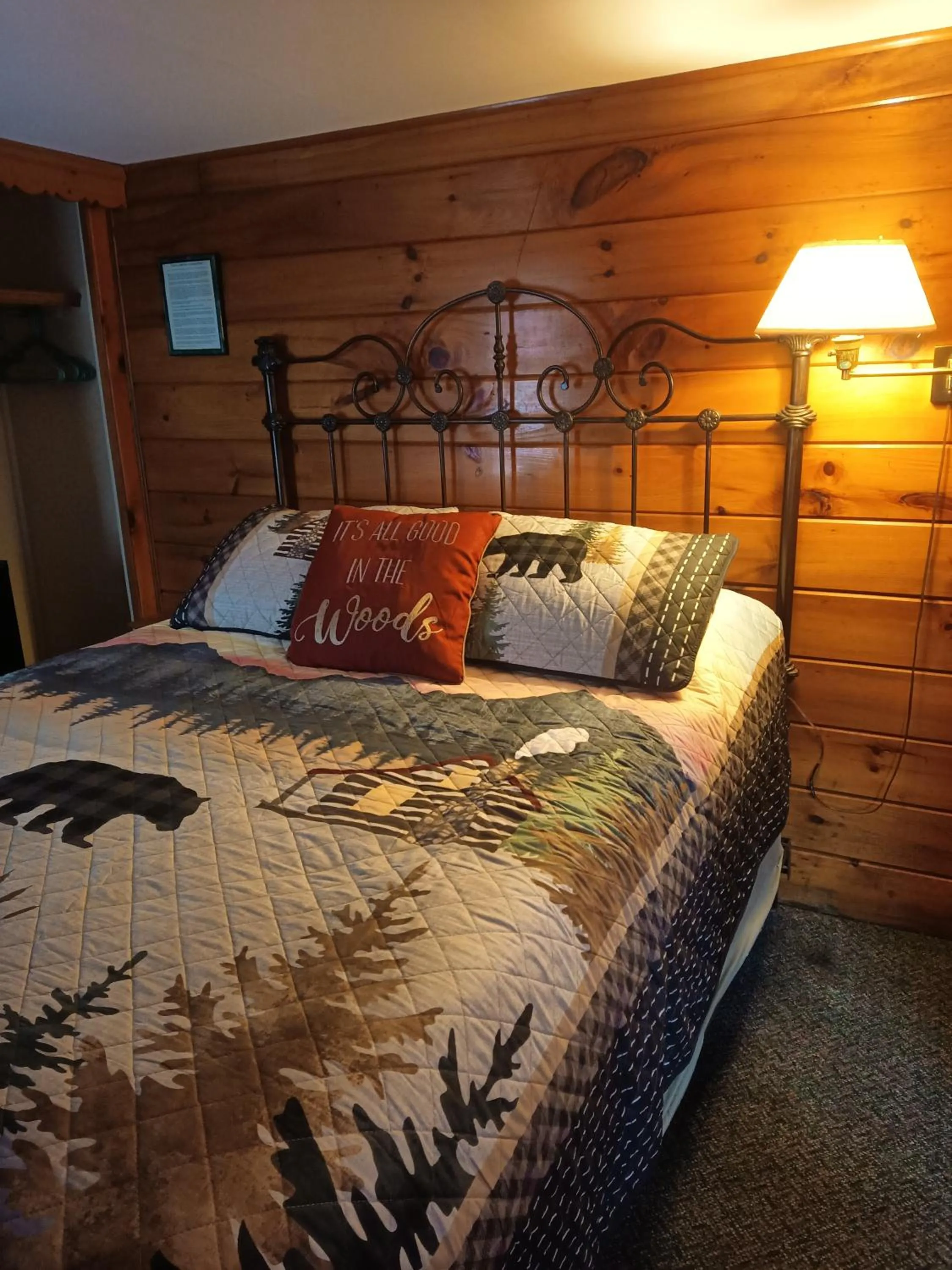 Bed in Cramers Point Lake Breeze