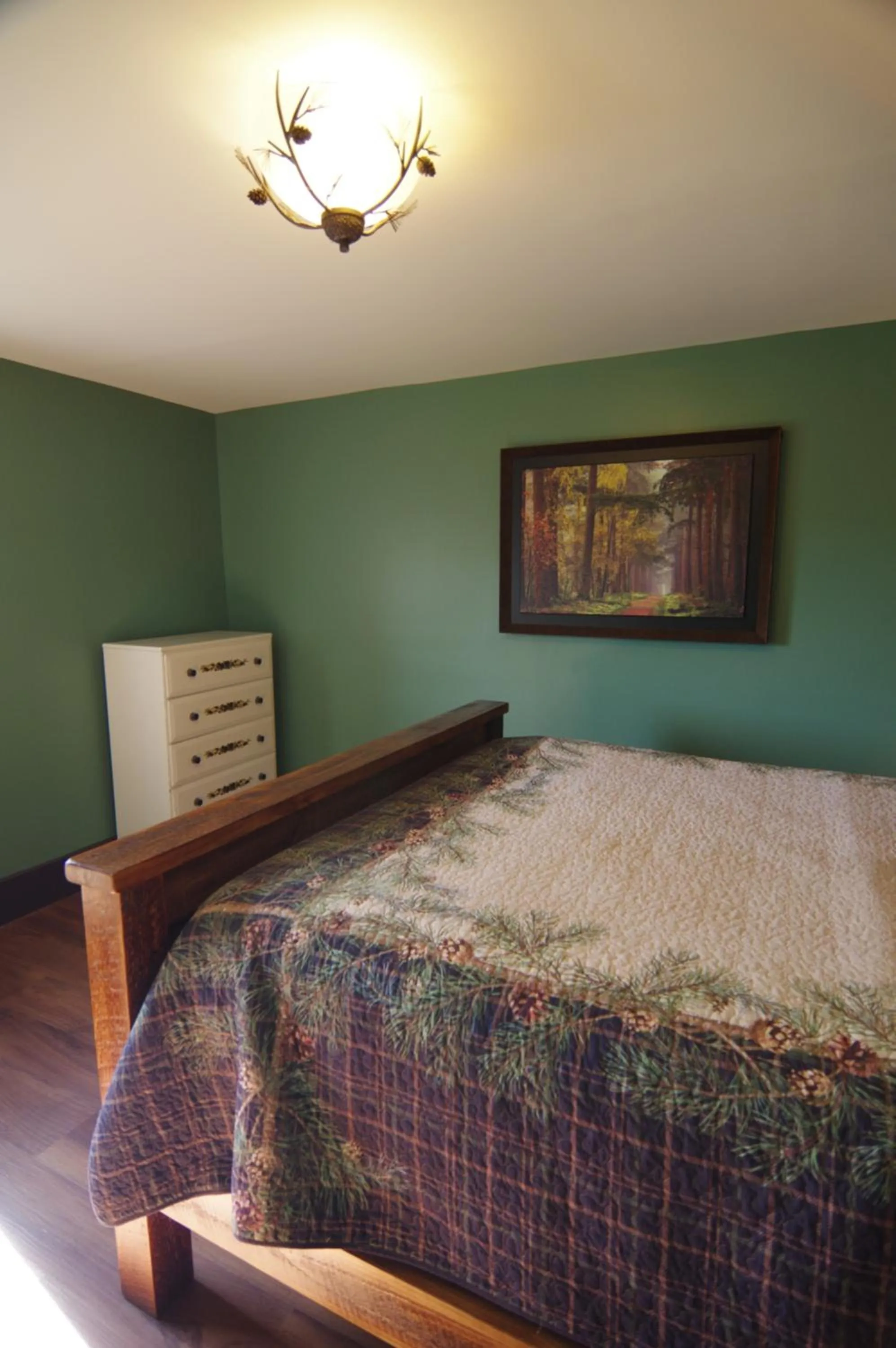 Bed in Cramers Point Lake Breeze