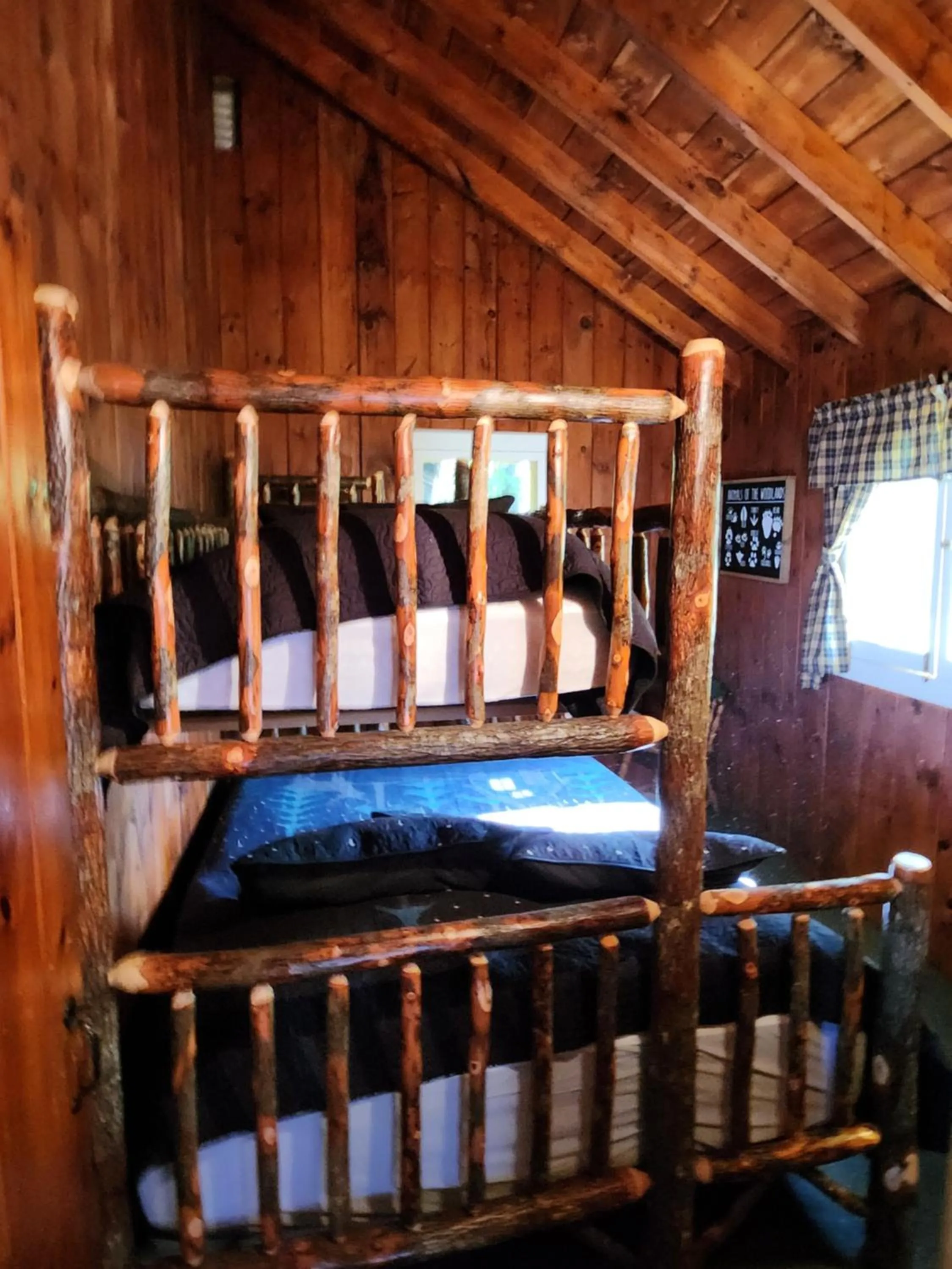 Bed in Cramers Point Lake Breeze