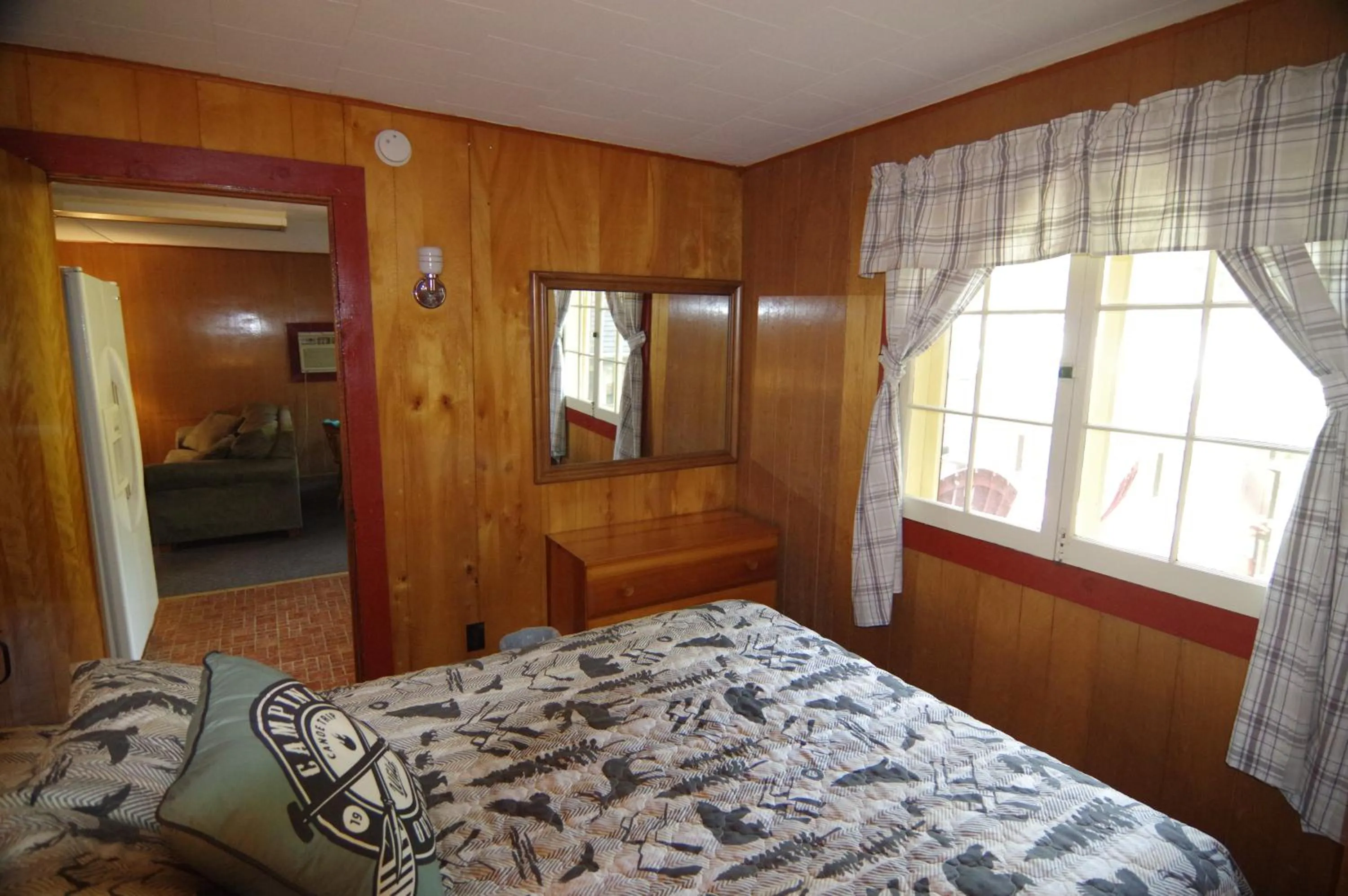 Bed in Cramers Point Lake Breeze