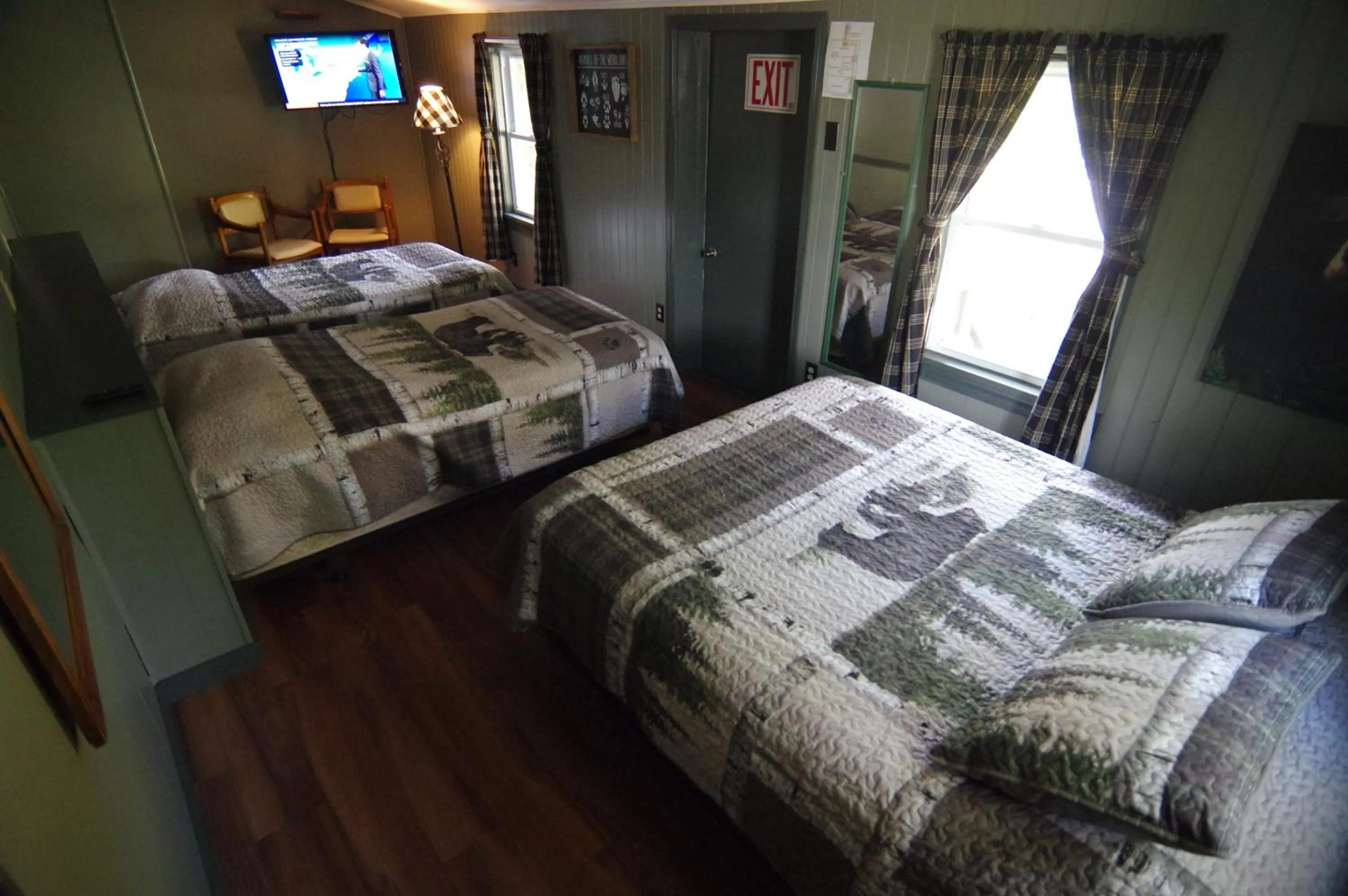 Bed in Cramers Point Lake Breeze