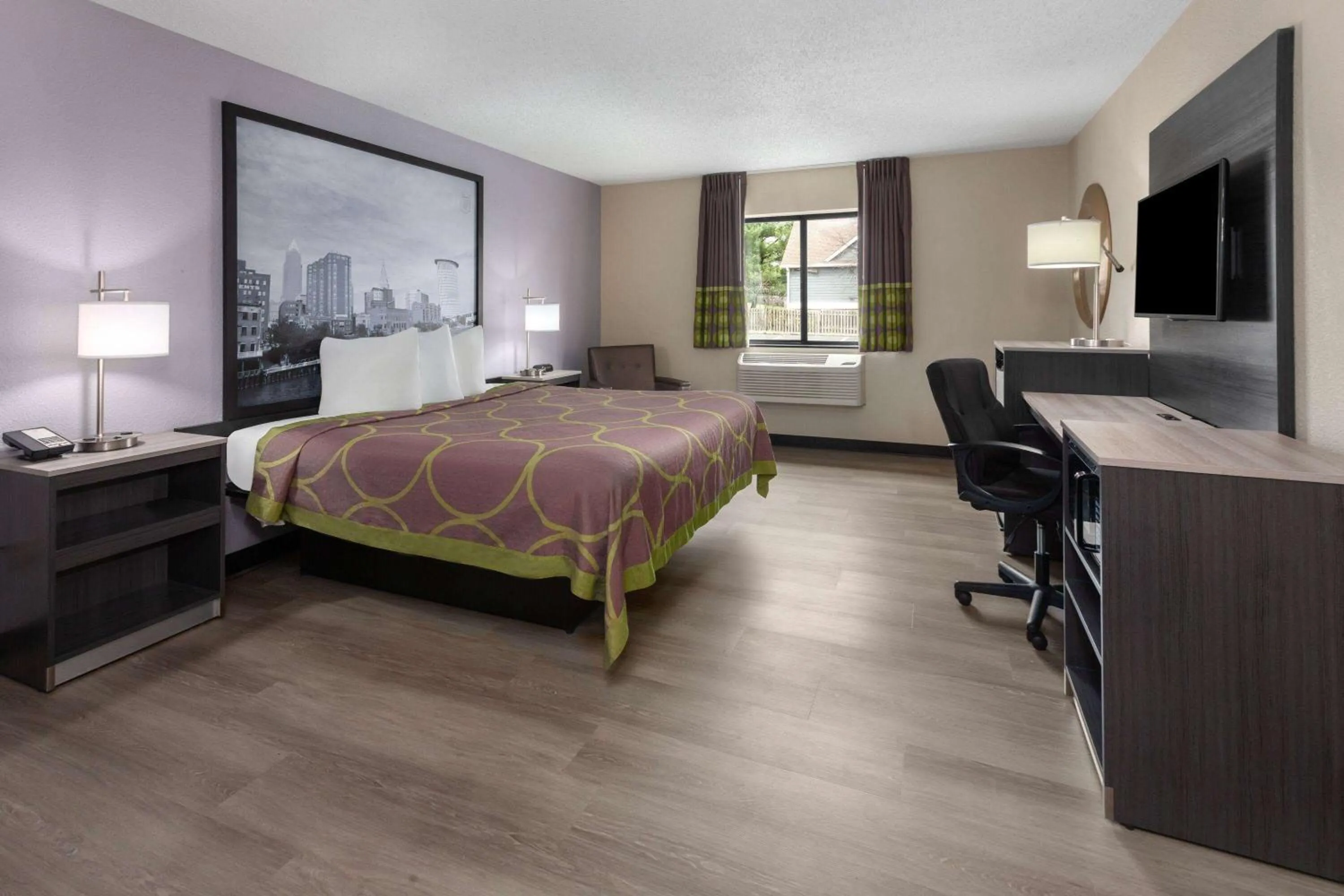 Photo of the whole room, Bed in Super 8 by Wyndham Copley Akron