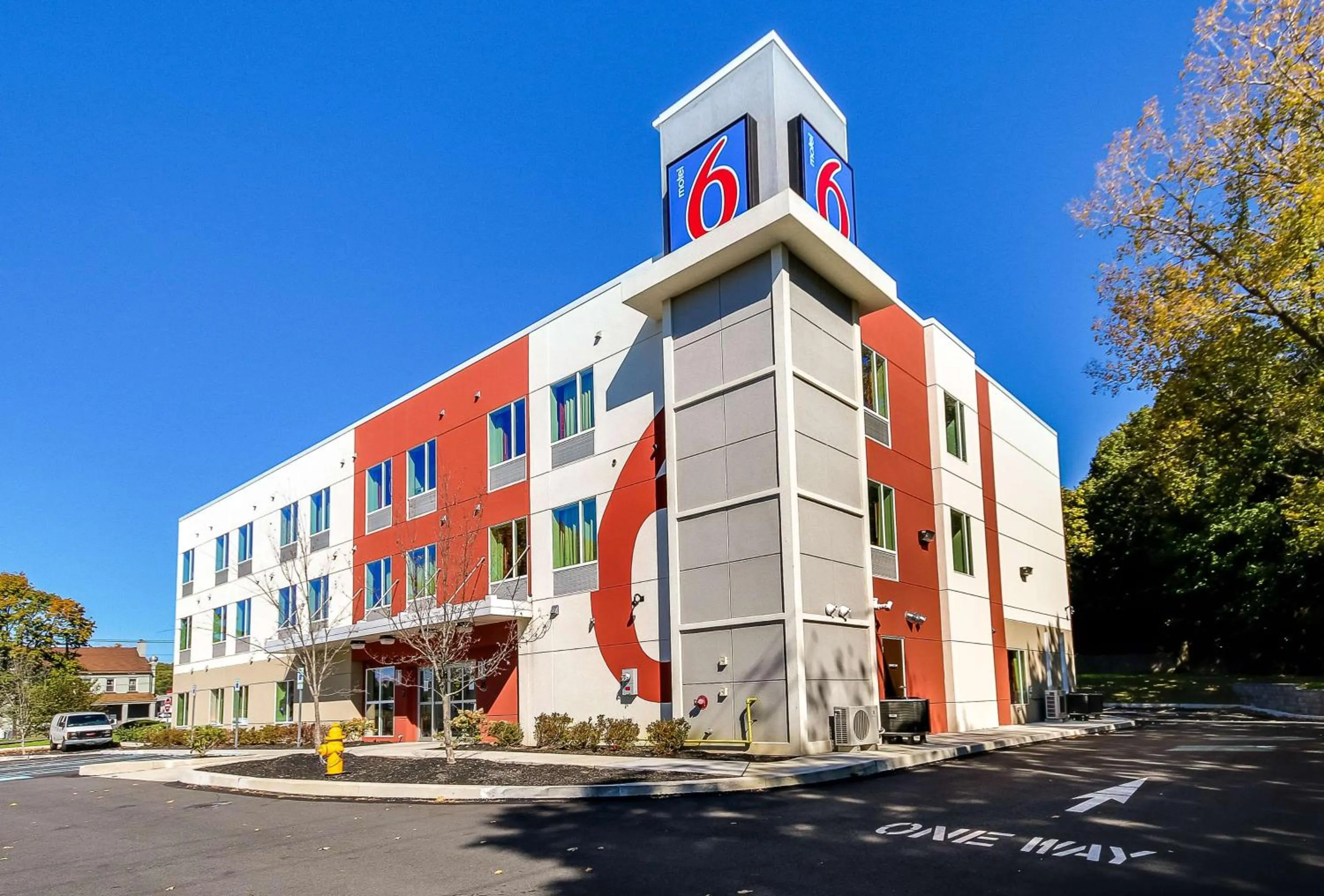 Property building in Motel 6-Allentown, PA