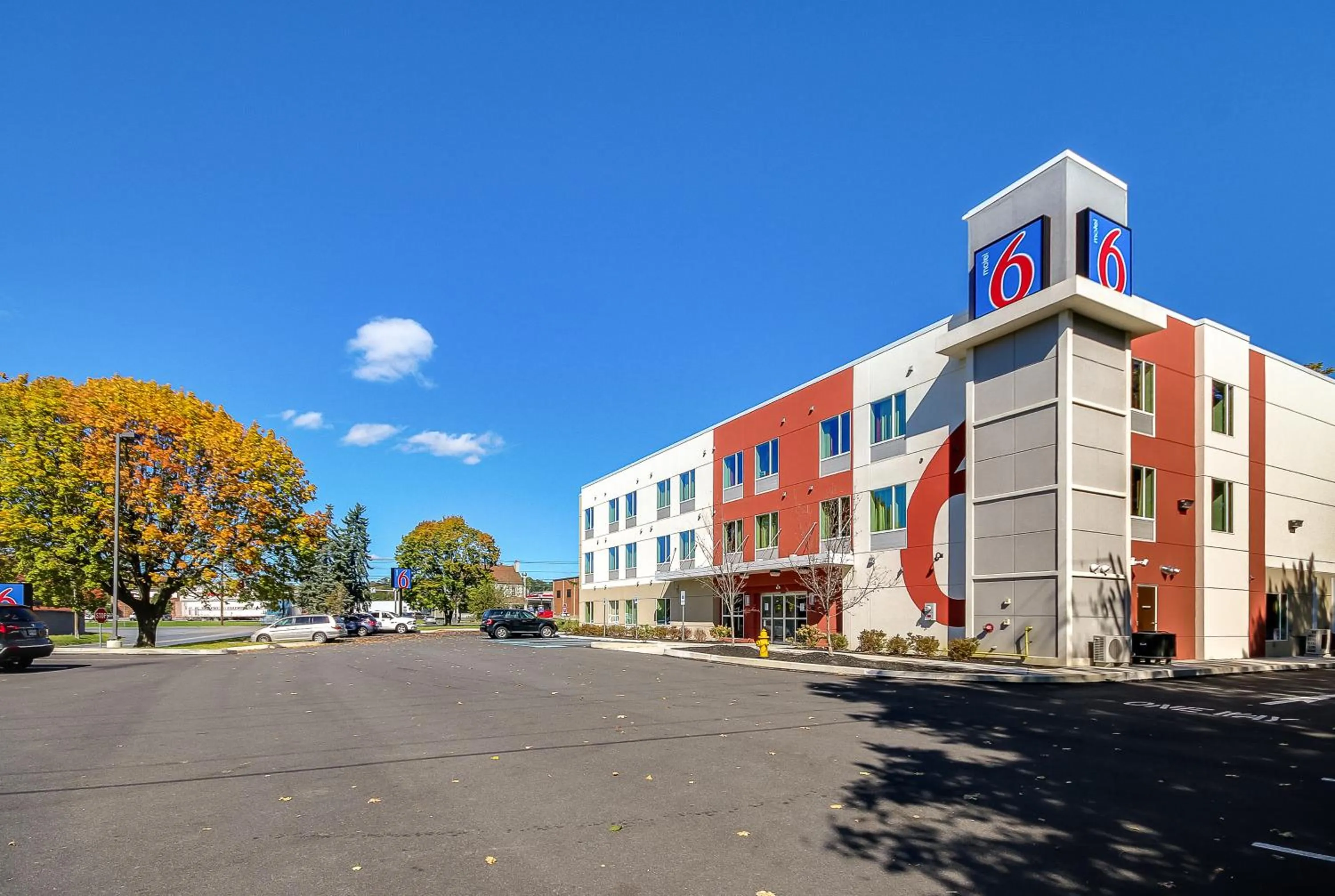 Property building in Motel 6-Allentown, PA