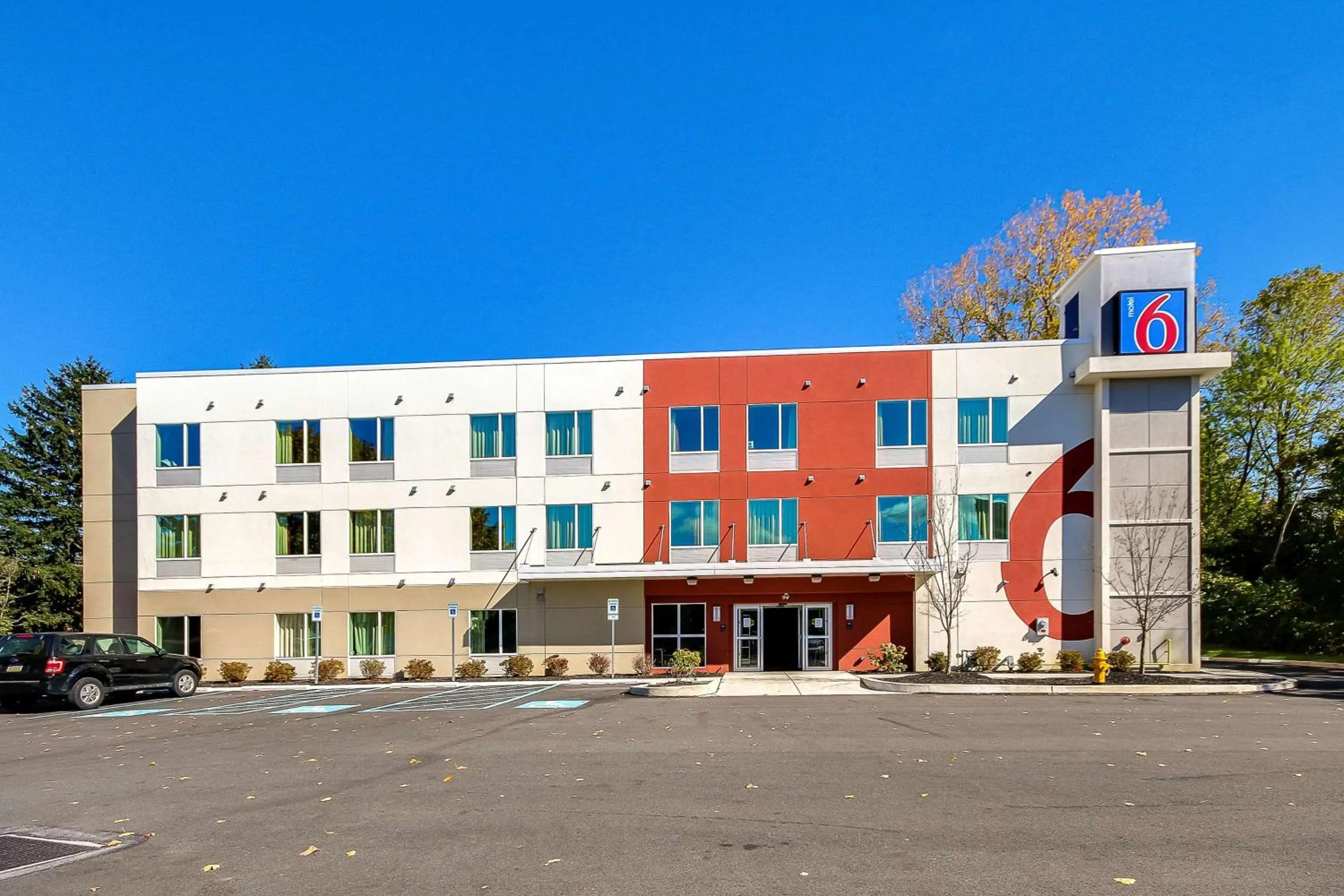 Property building in Motel 6-Allentown, PA