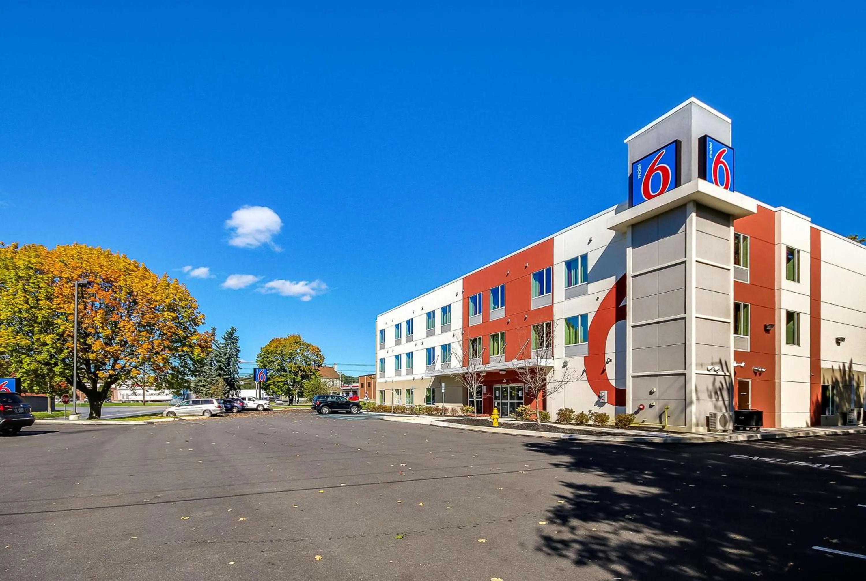 Property building in Motel 6-Allentown, PA
