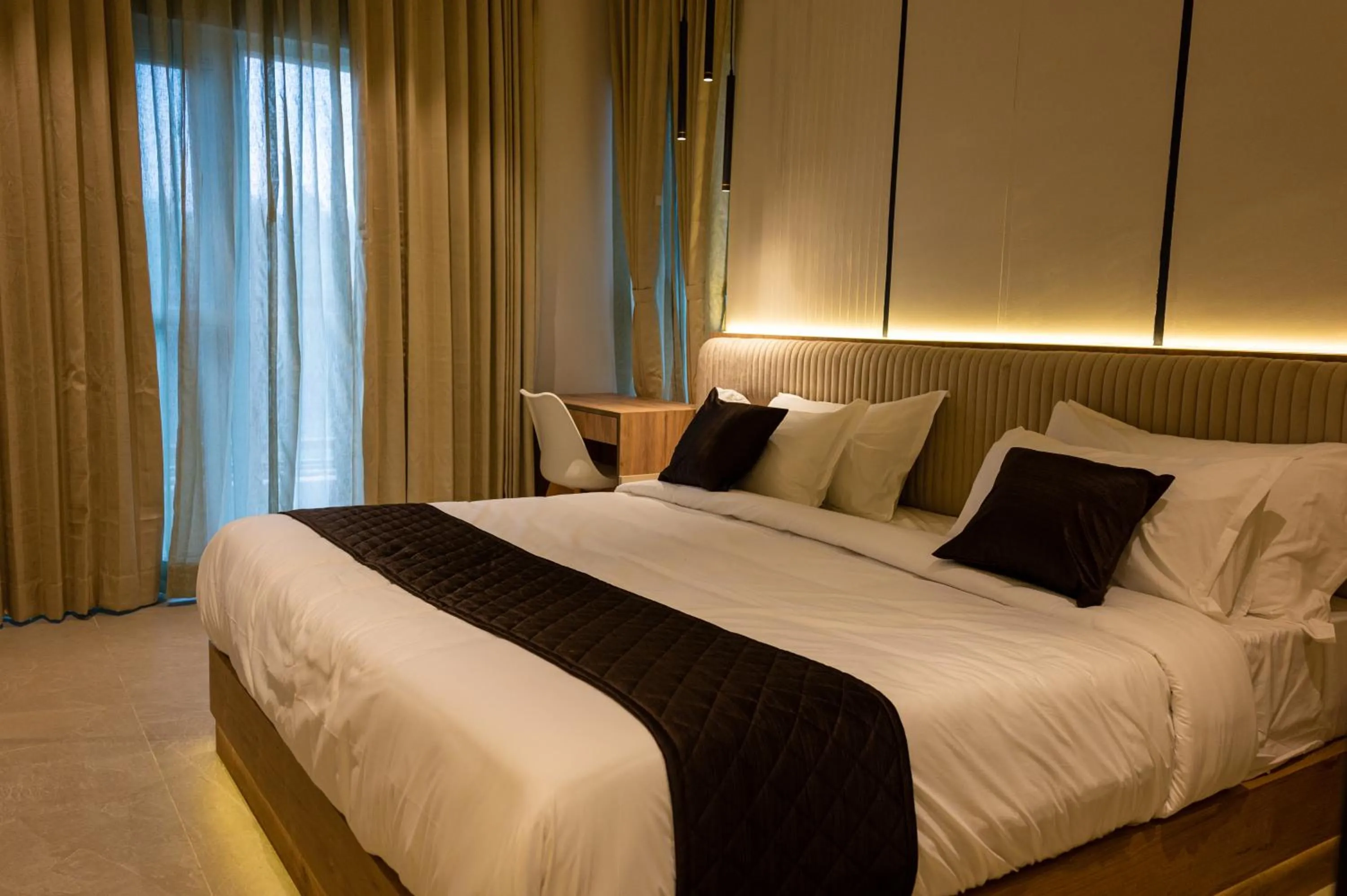 King Room with Mountain View in Casazia