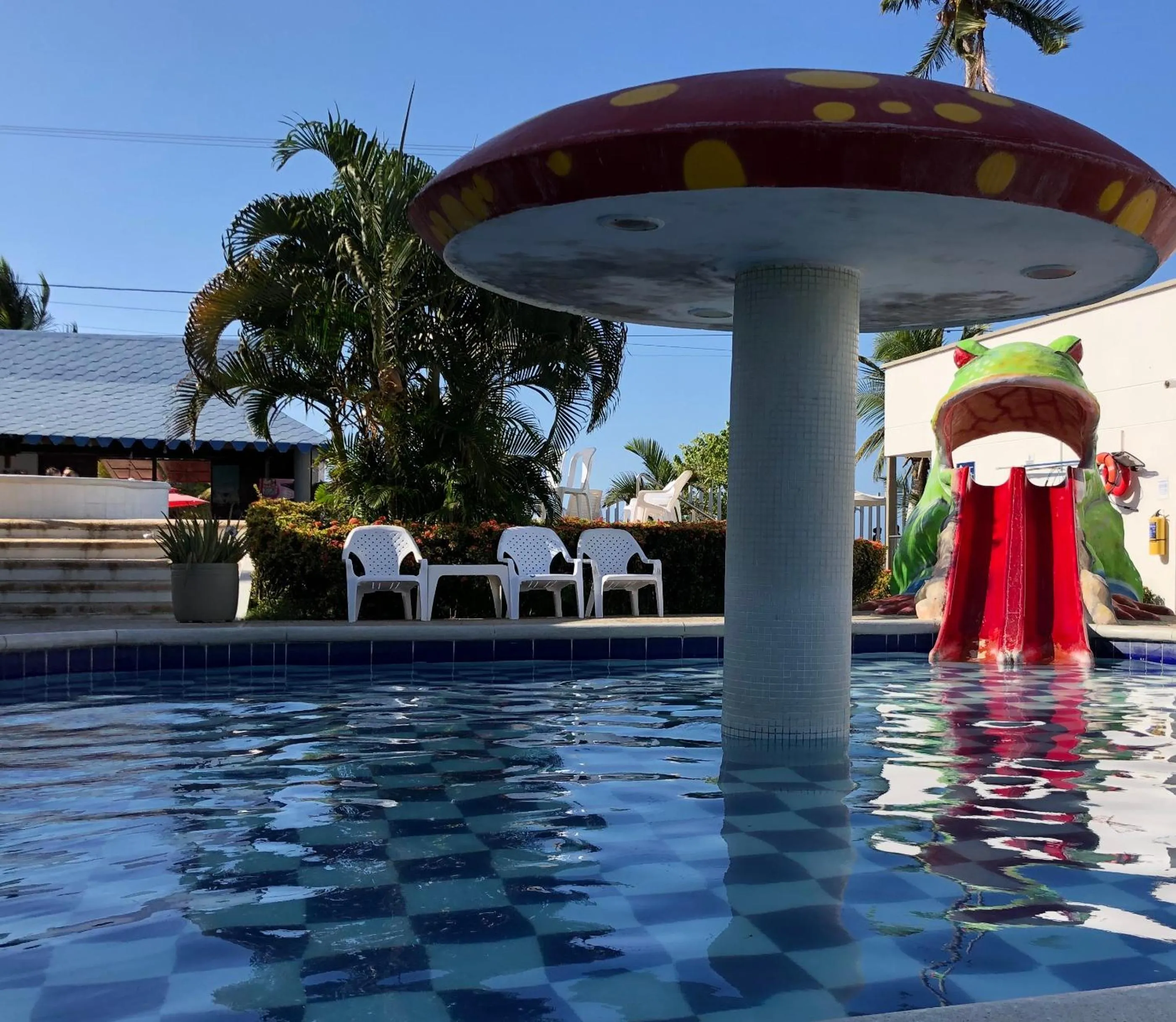 Swimming pool in Hotel La Fragata