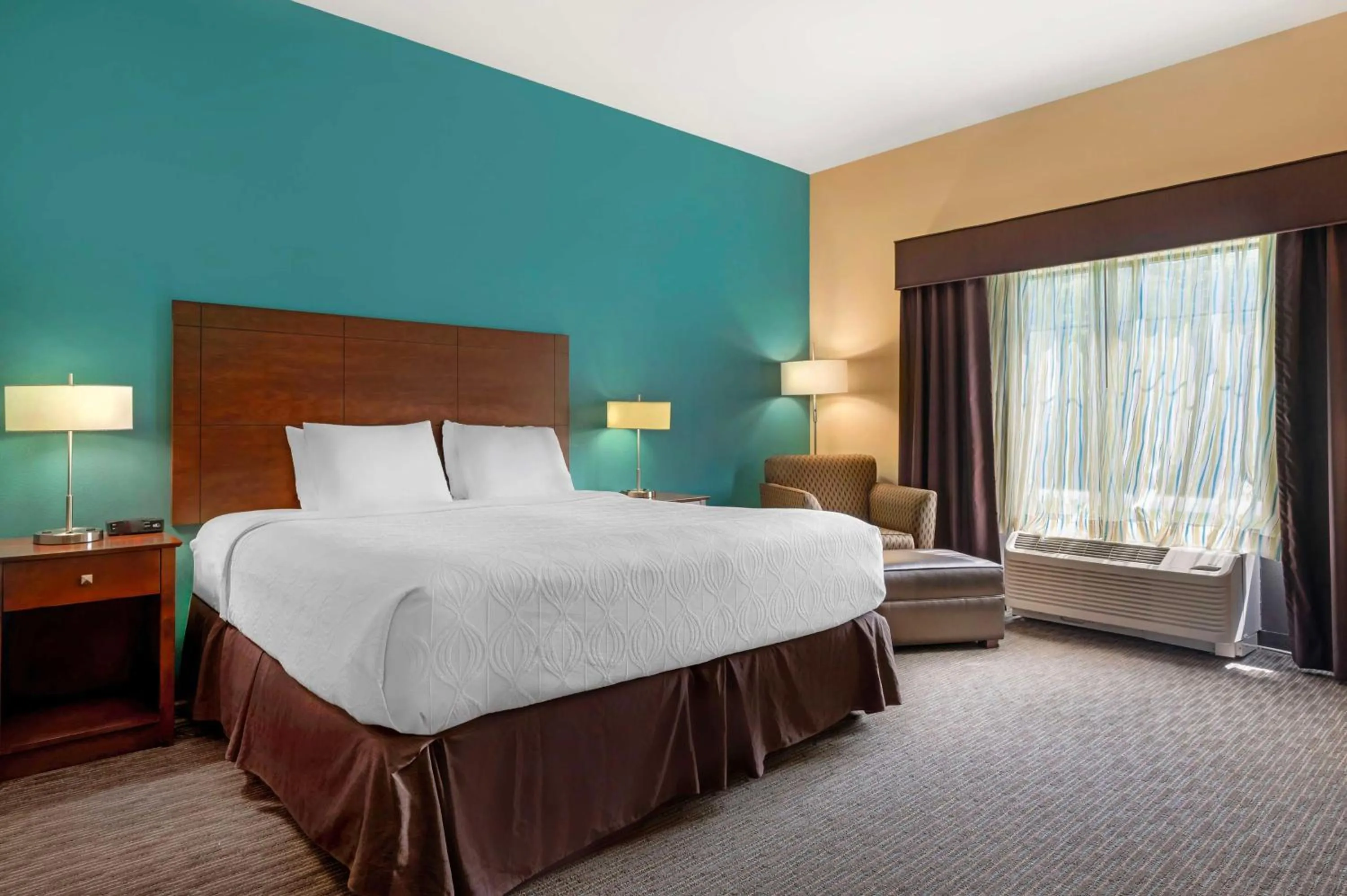 Bedroom, Bed in Best Western Plus French Lick