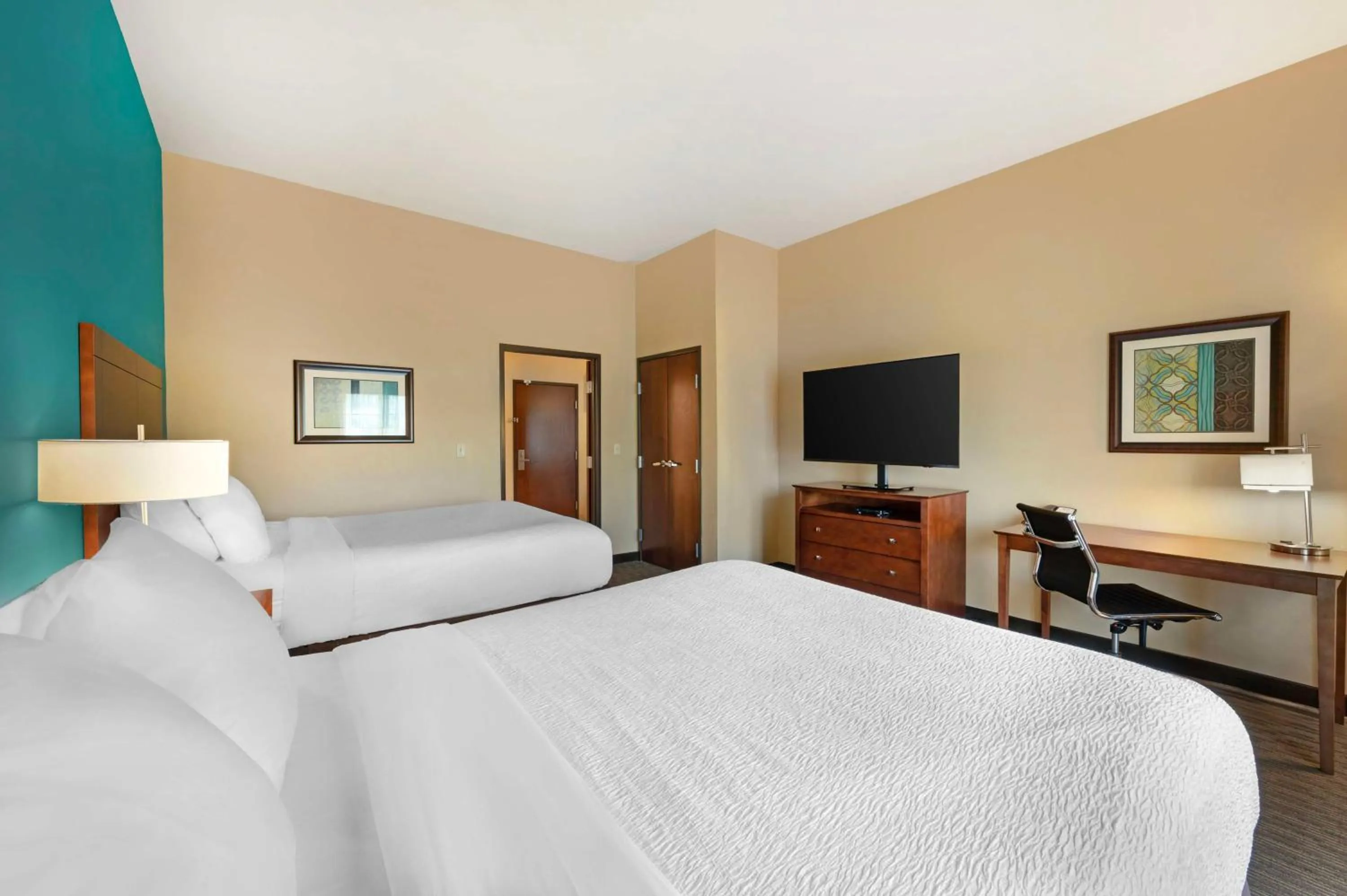 Bedroom, Bed in Best Western Plus French Lick