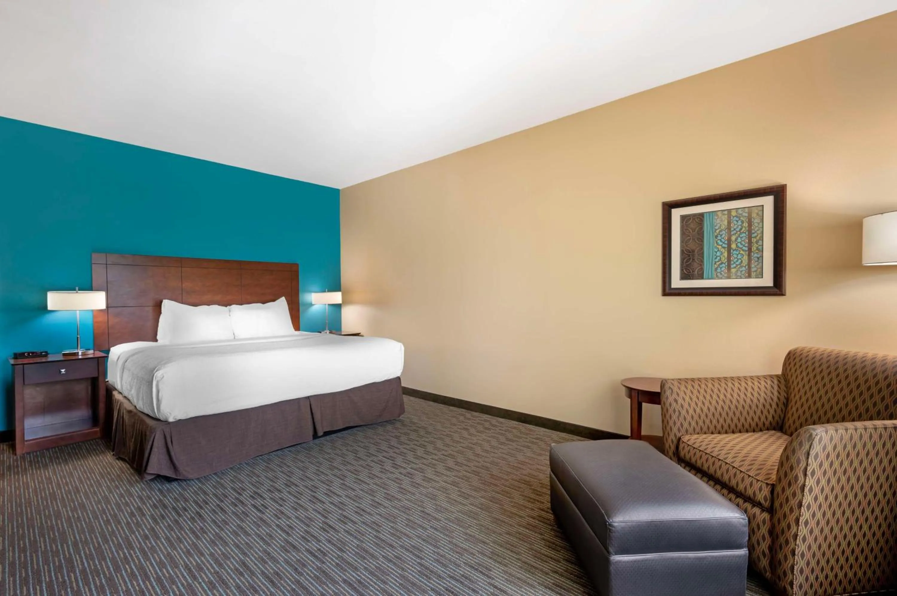 Bedroom, Bed in Best Western Plus French Lick