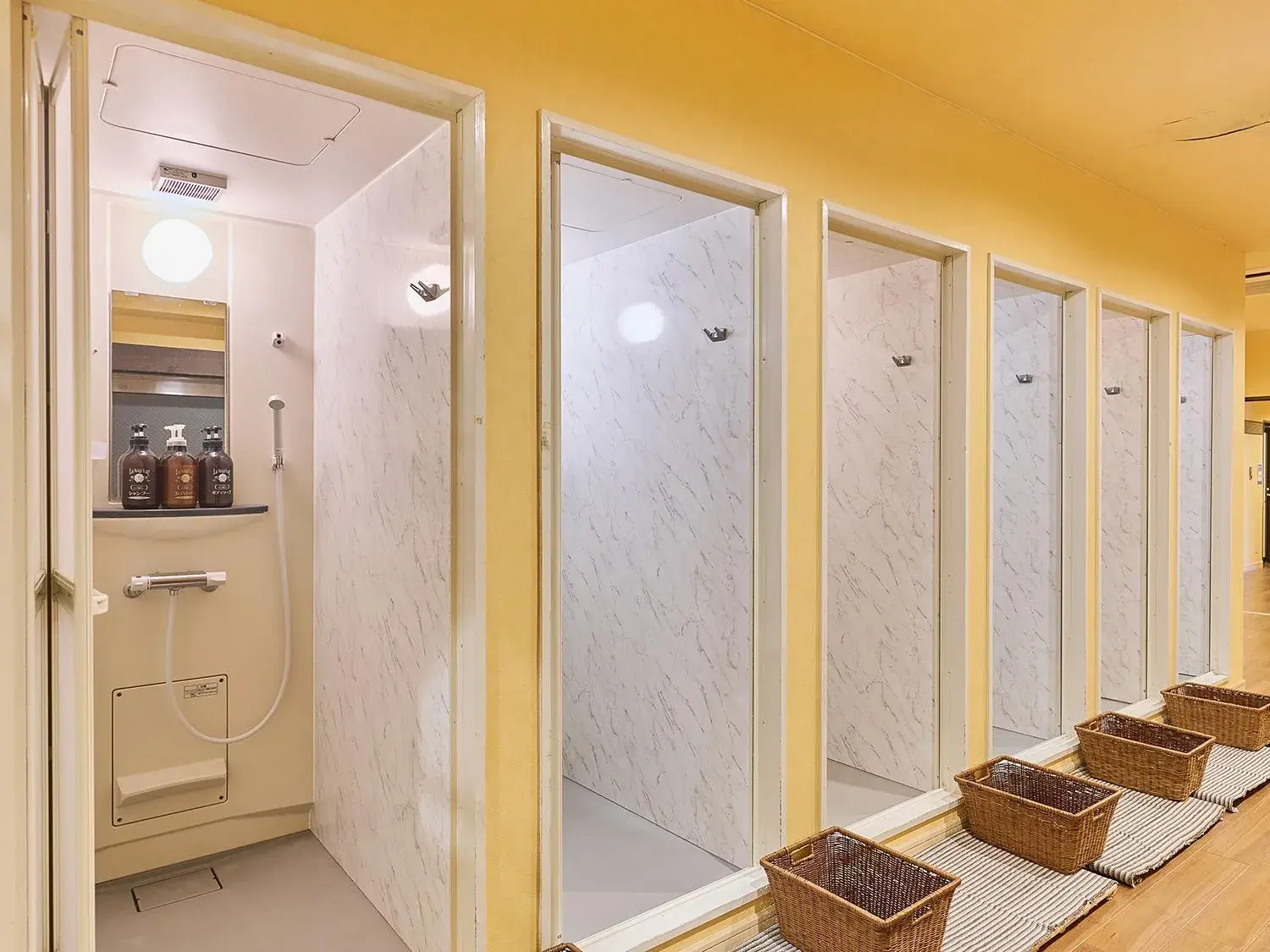 Spa and wellness centre/facilities in Aso Farm Land Spa and wellness centre/facilities in Aso Farm Land