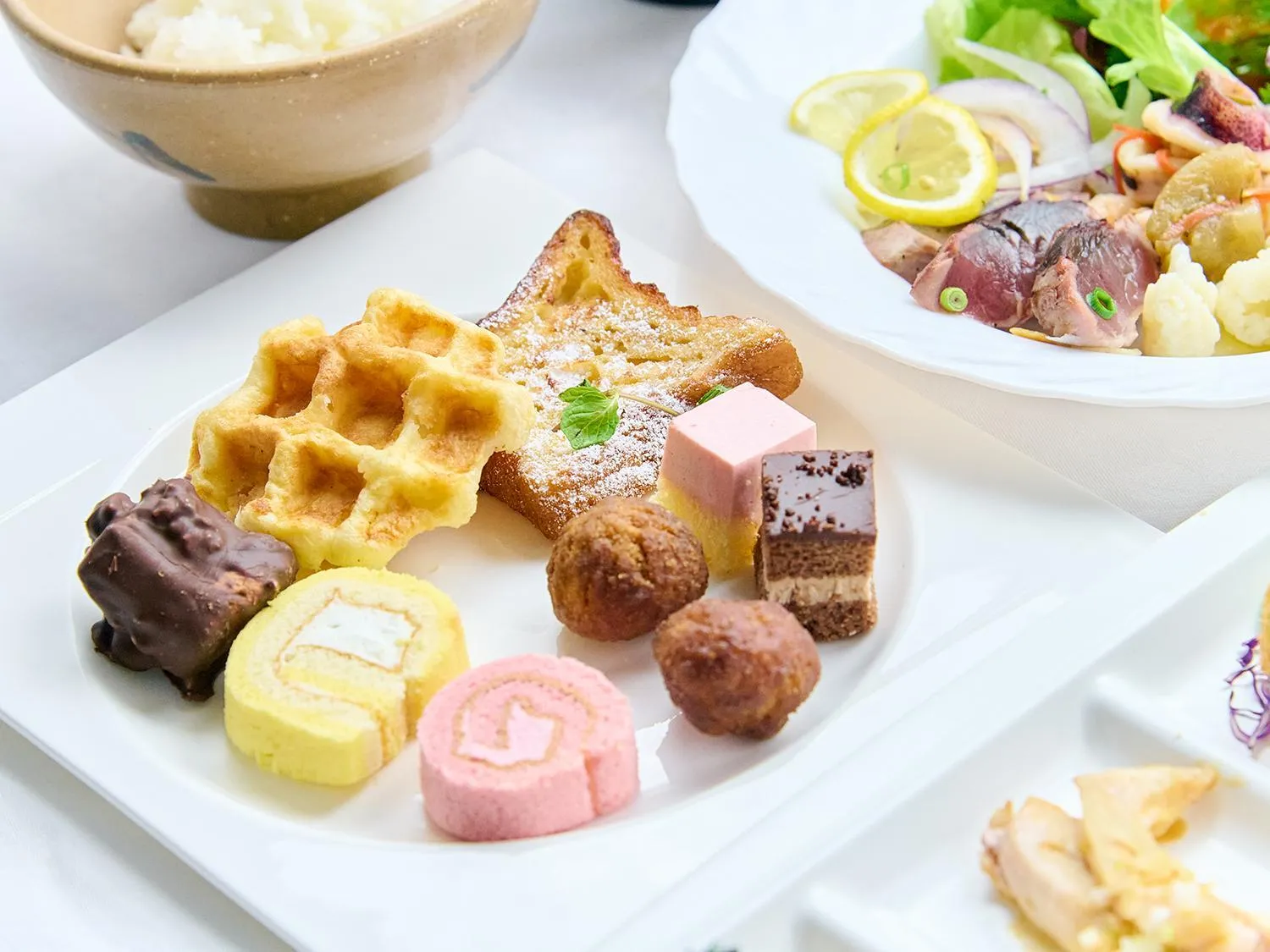 Restaurant/places to eat in Aso Farm Land