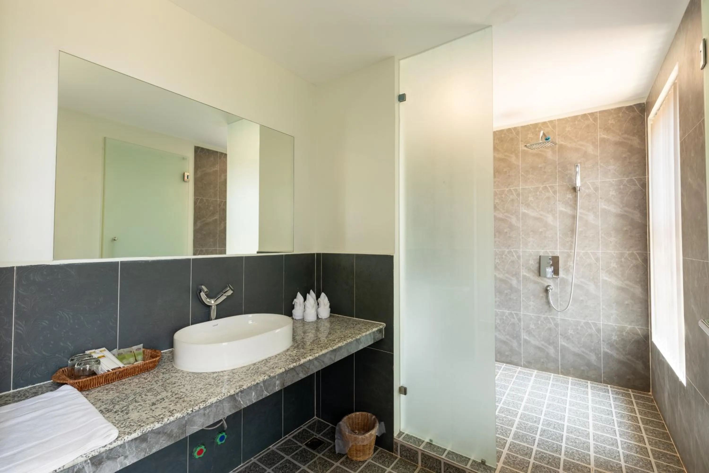 Shower in Sunflower Angkor Boutique Hotel