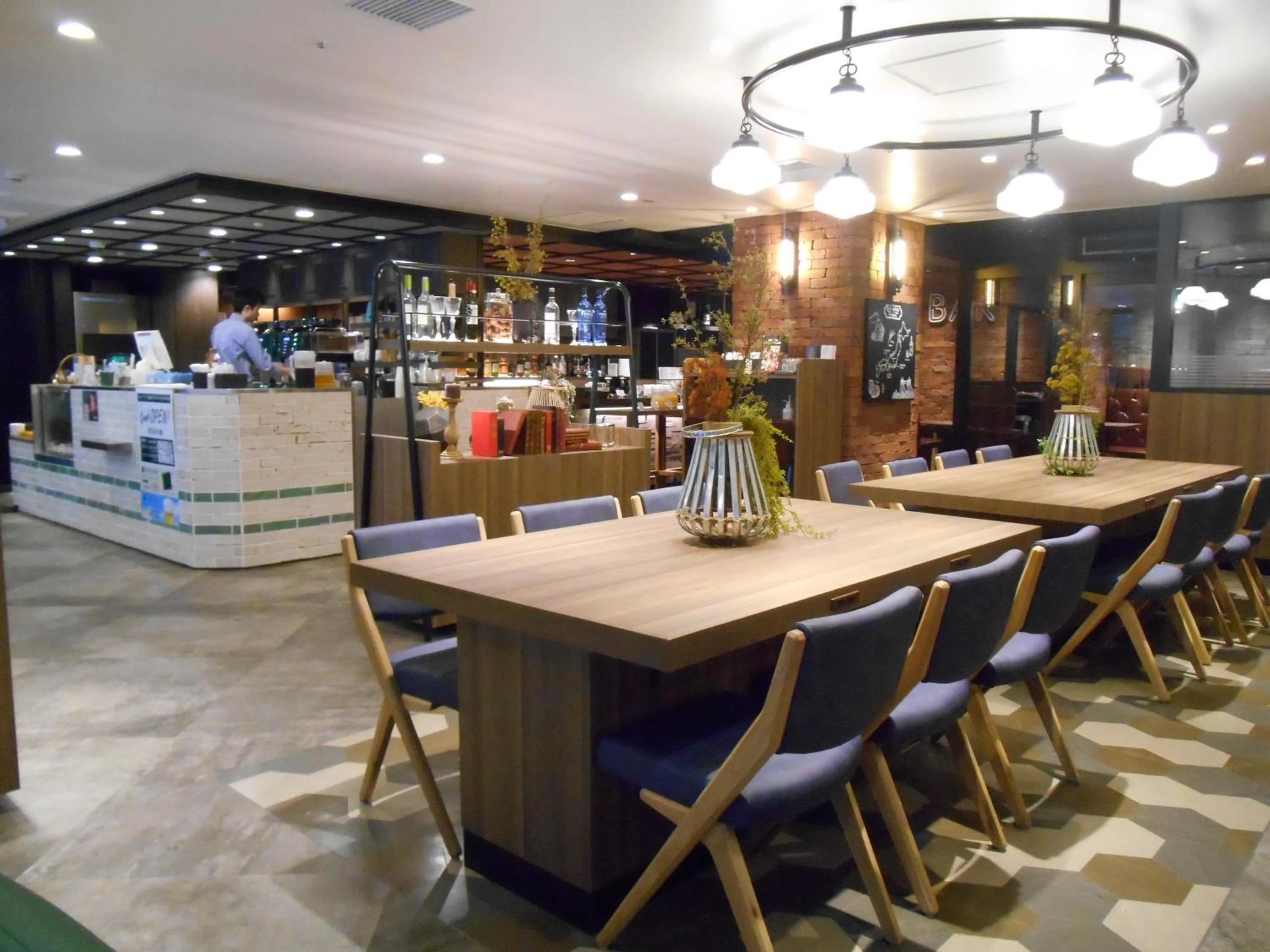 Restaurant/places to eat in Grand Central Hotel