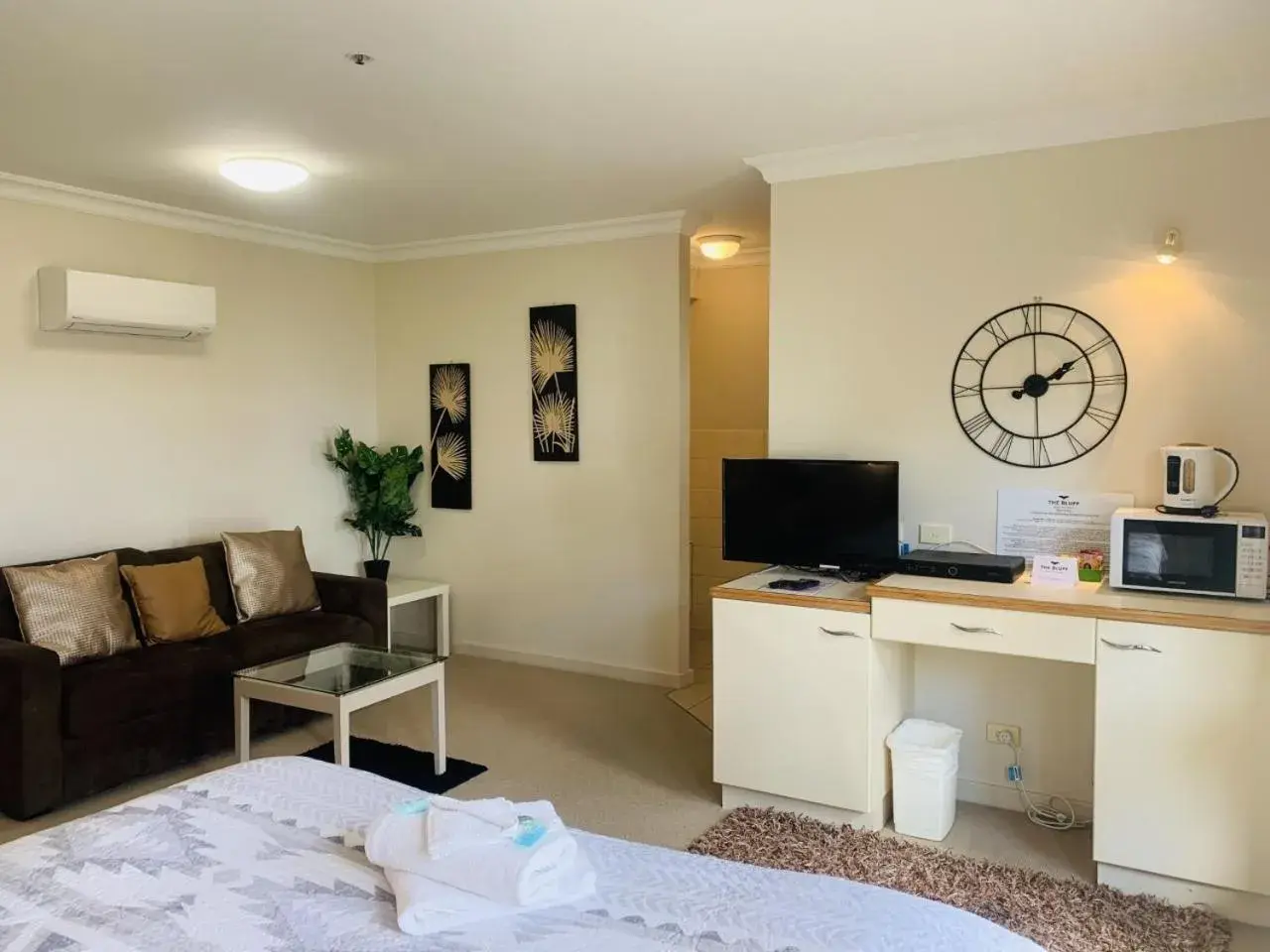 Suite with No View in The Bluff Resort Apartments Suite with No View in The Bluff Resort Apartments