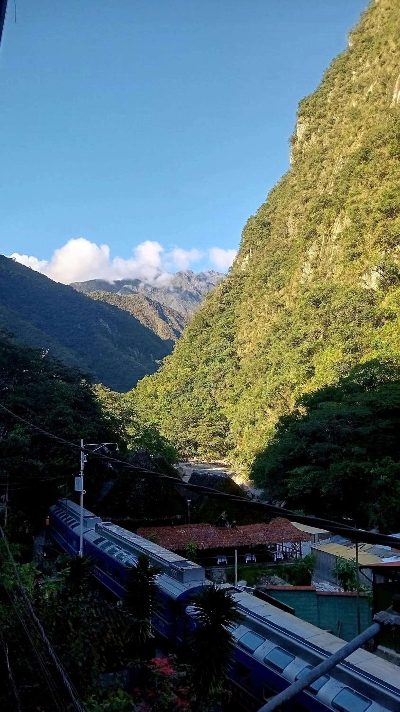 Mountain view in El Quetzal MachuPicchu